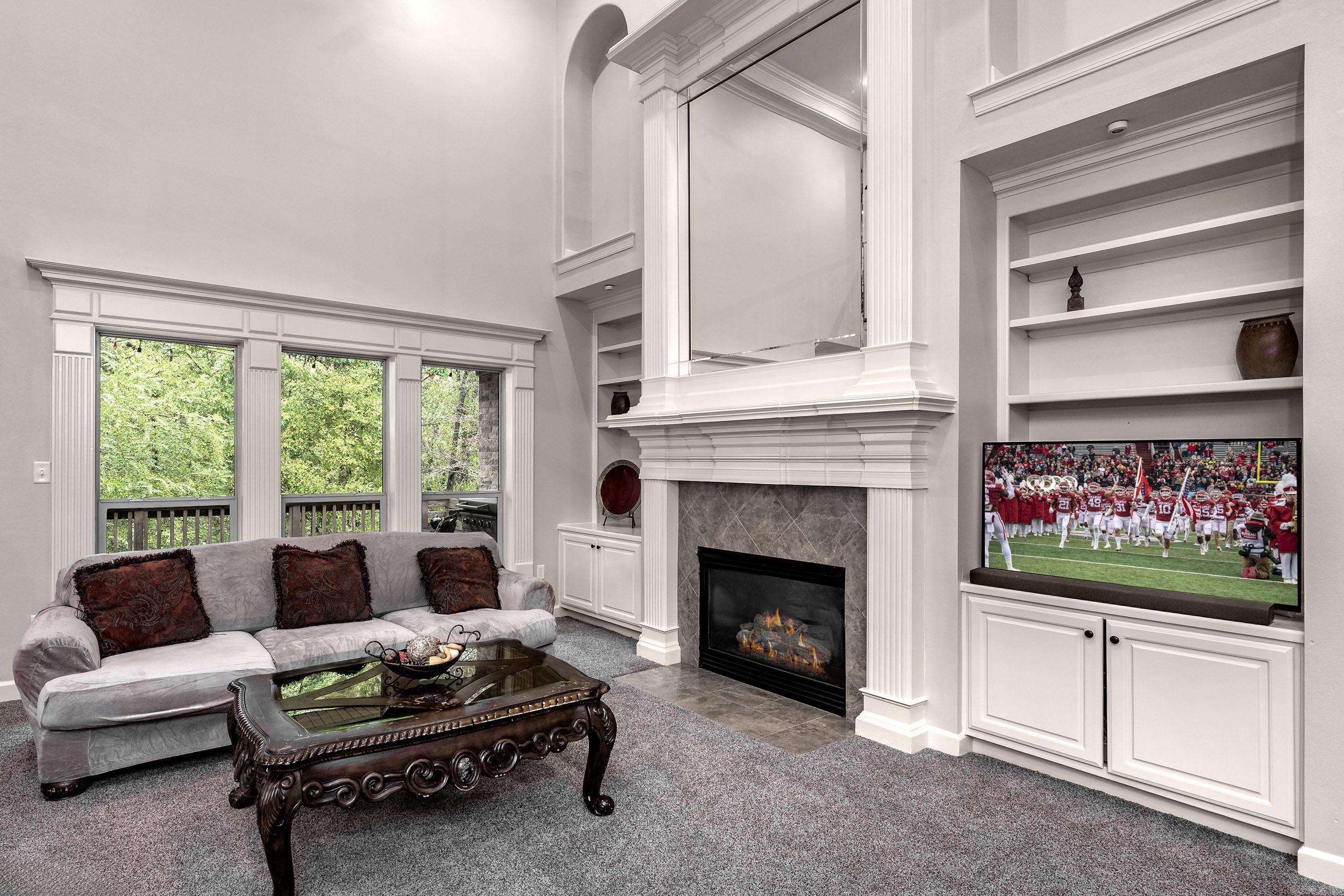 WOODLANDS EDGE - Residential