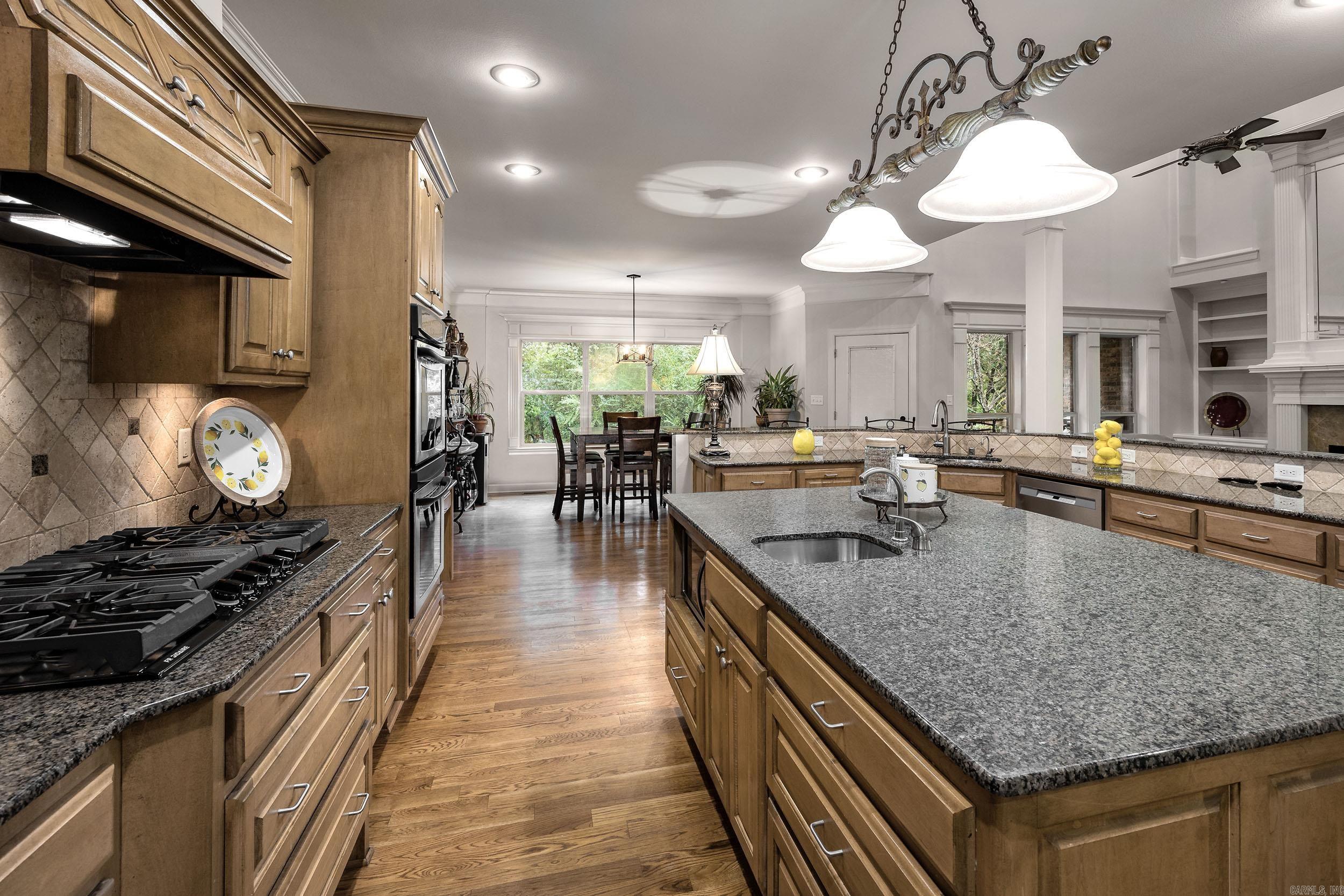 WOODLANDS EDGE - Residential