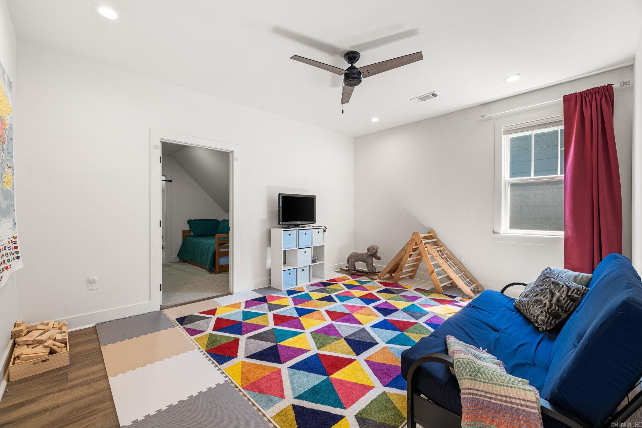 CAMMACK WOODS - Residential