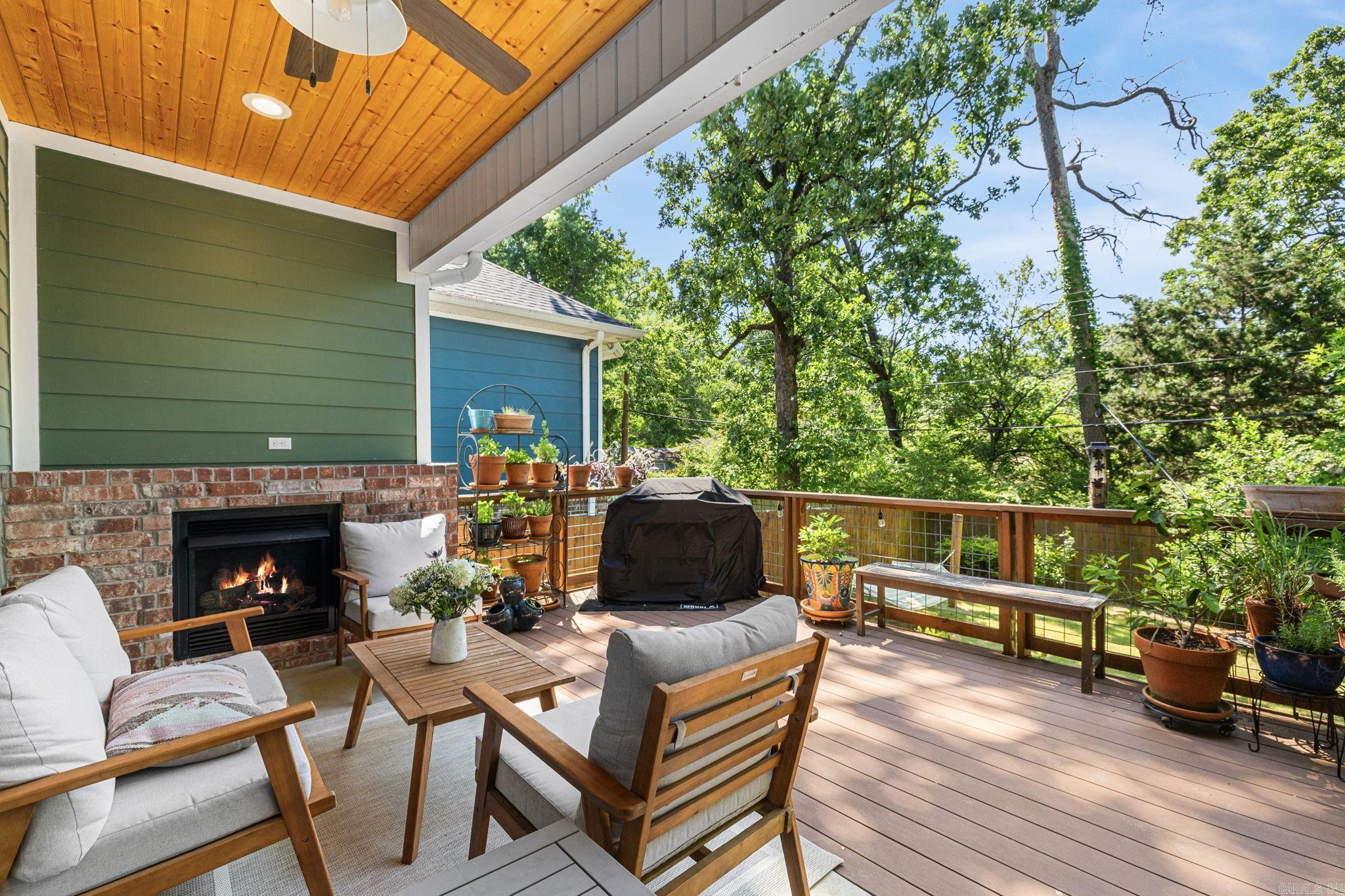 CAMMACK WOODS - Residential