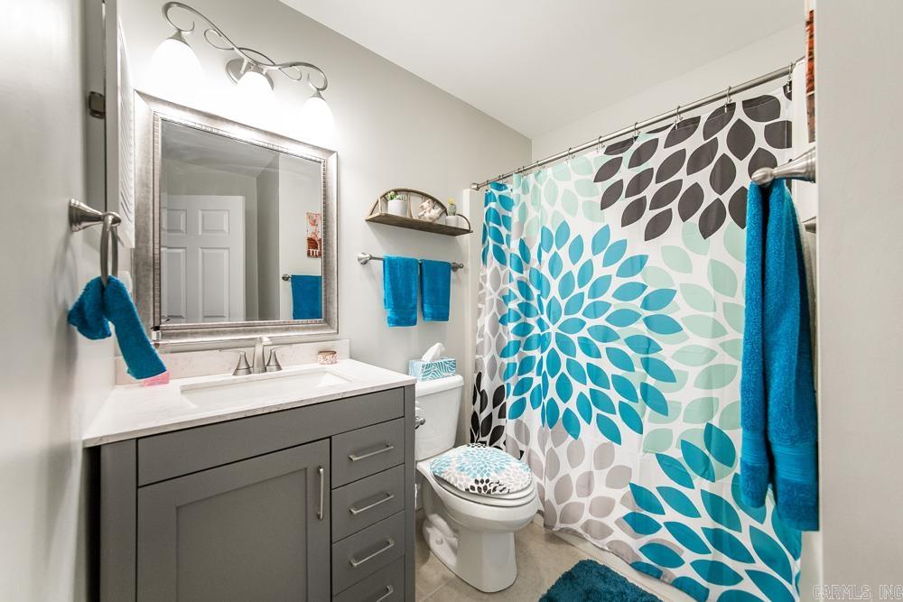 COUNTRY CLUB RIDGE TOWN - Residential