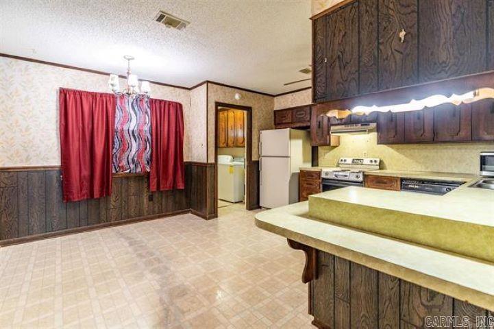 FRENCH VILLAGE - Residential