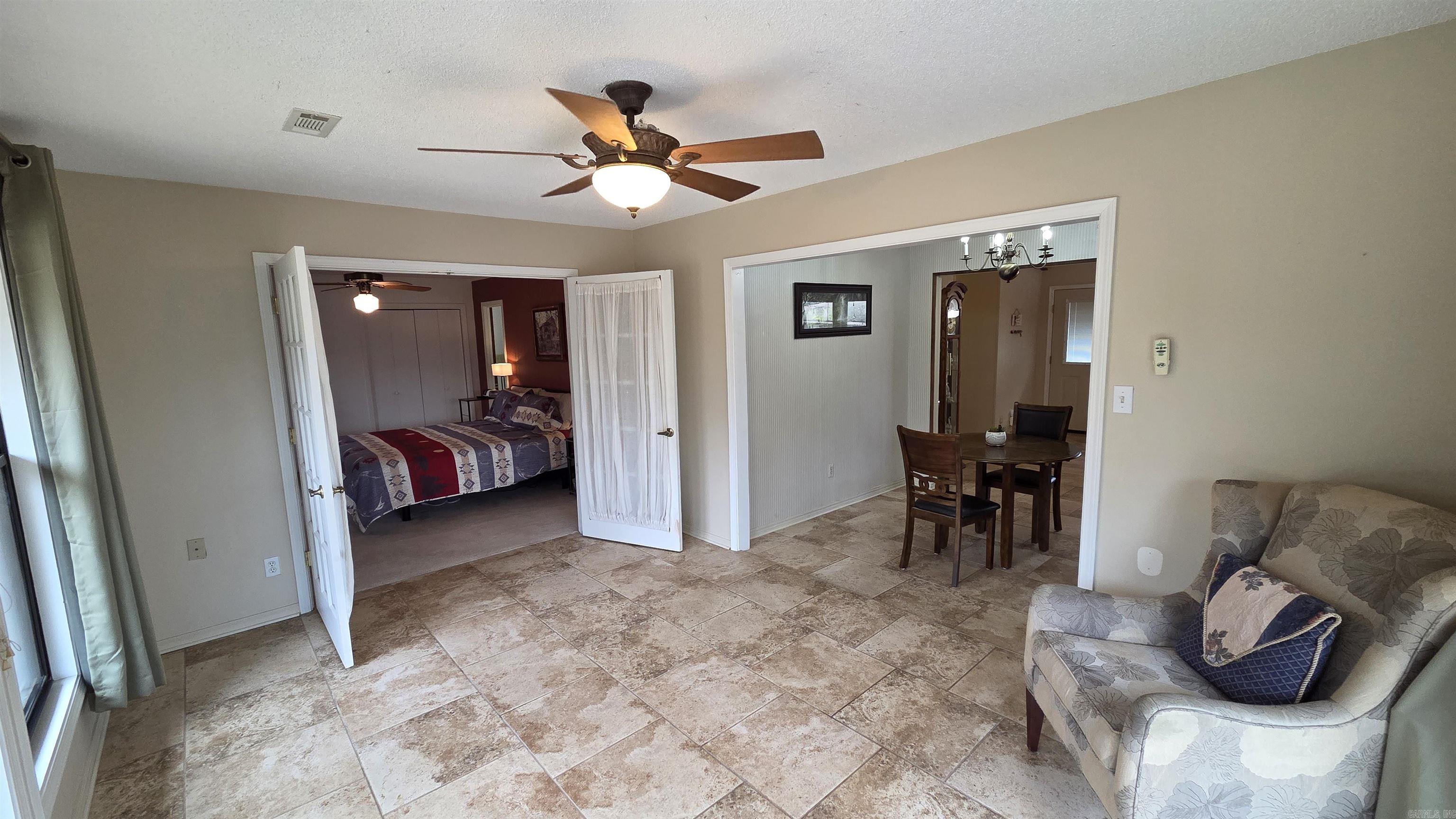 CHELSEA GLADES - Residential