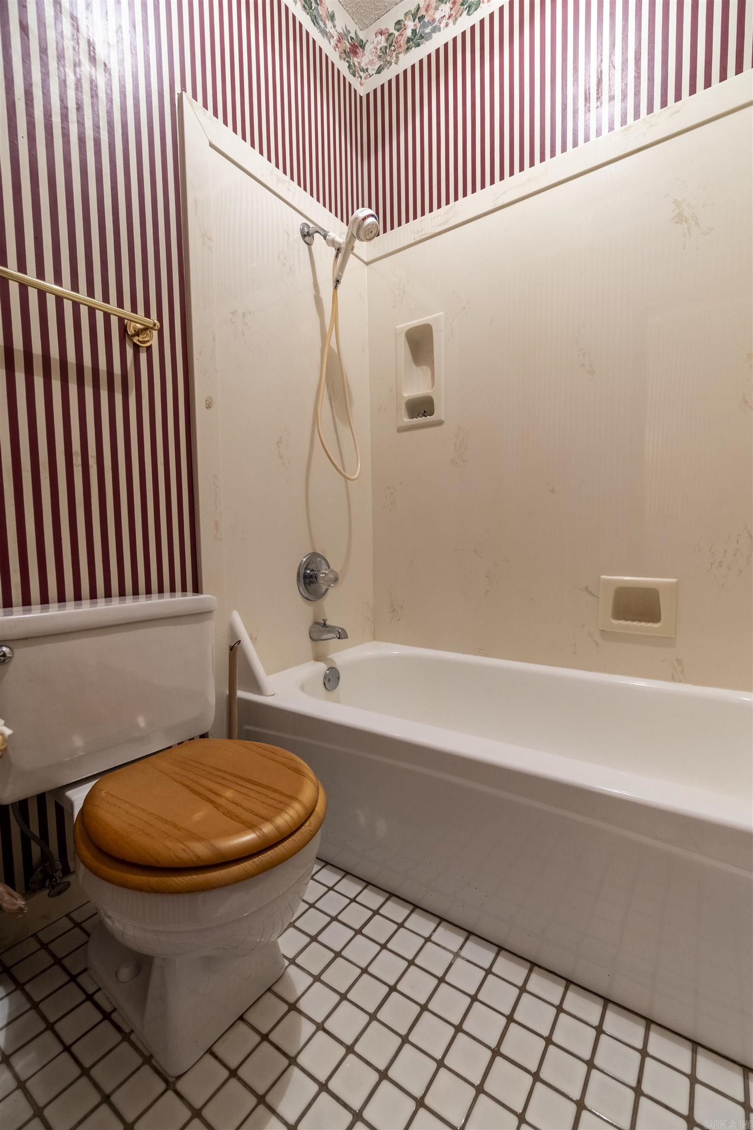 AMBER OAKS ADDN - Residential