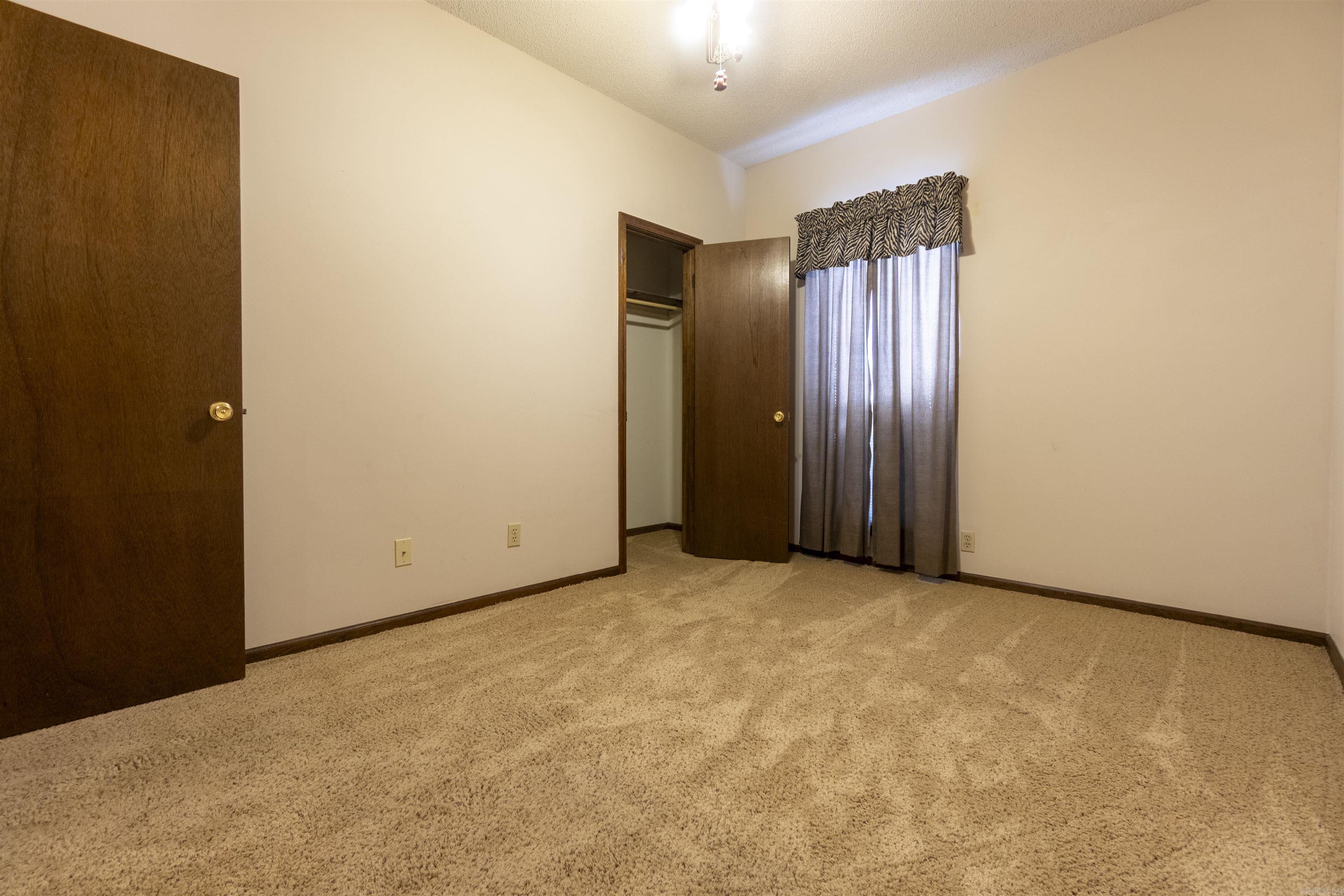 AMBER OAKS ADDN - Residential