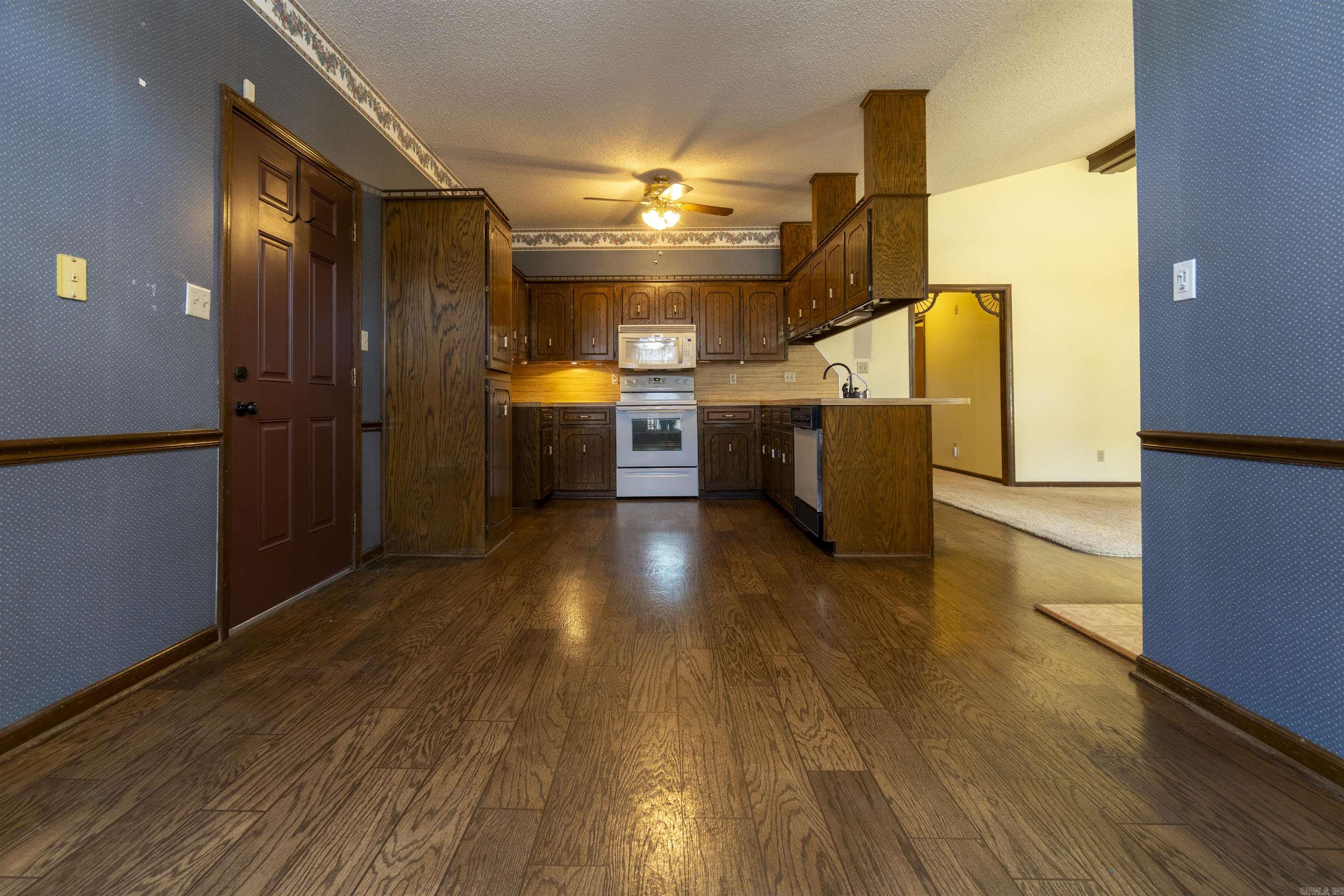 AMBER OAKS ADDN - Residential