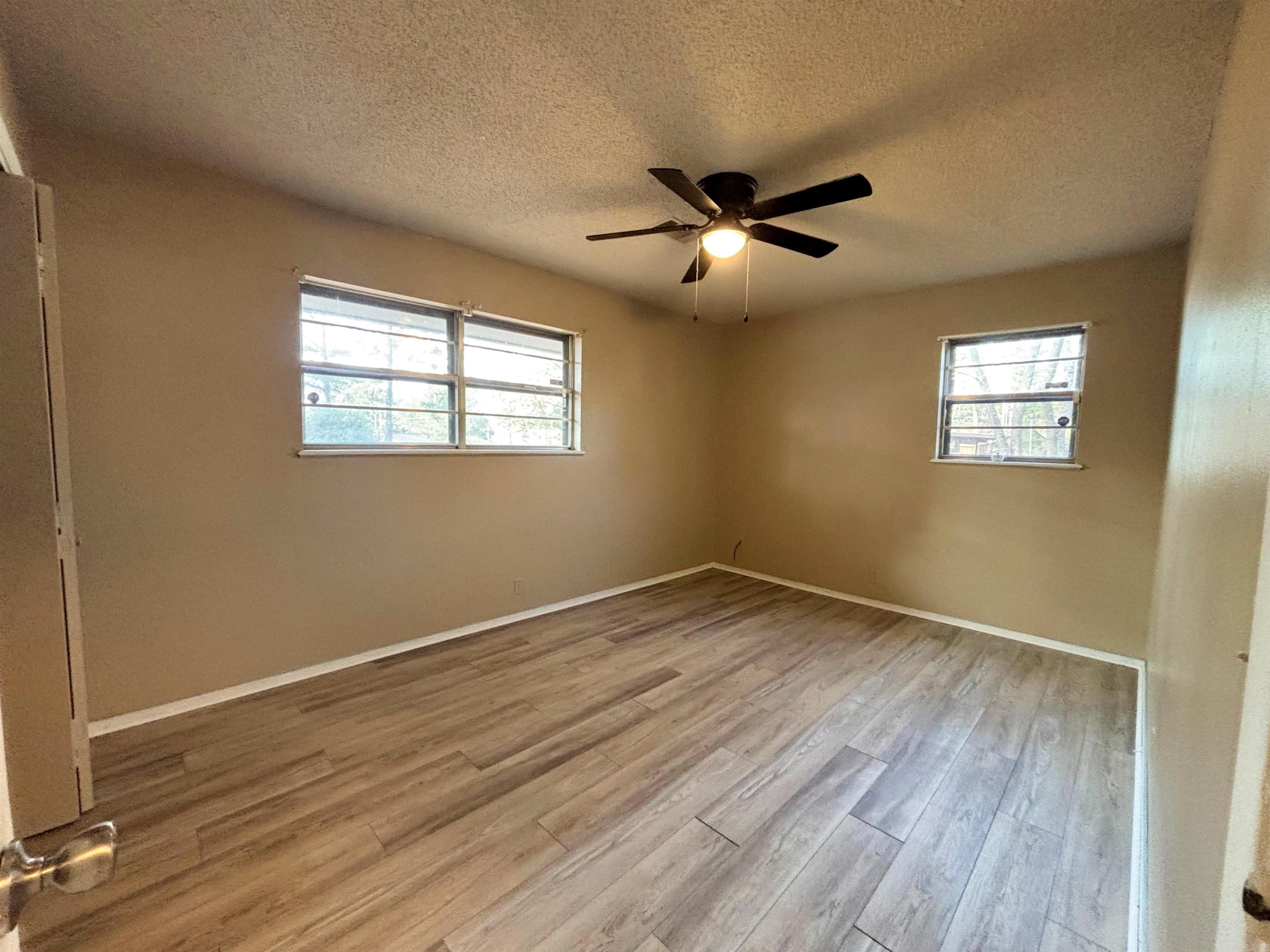 Pinto Knoll - Residential