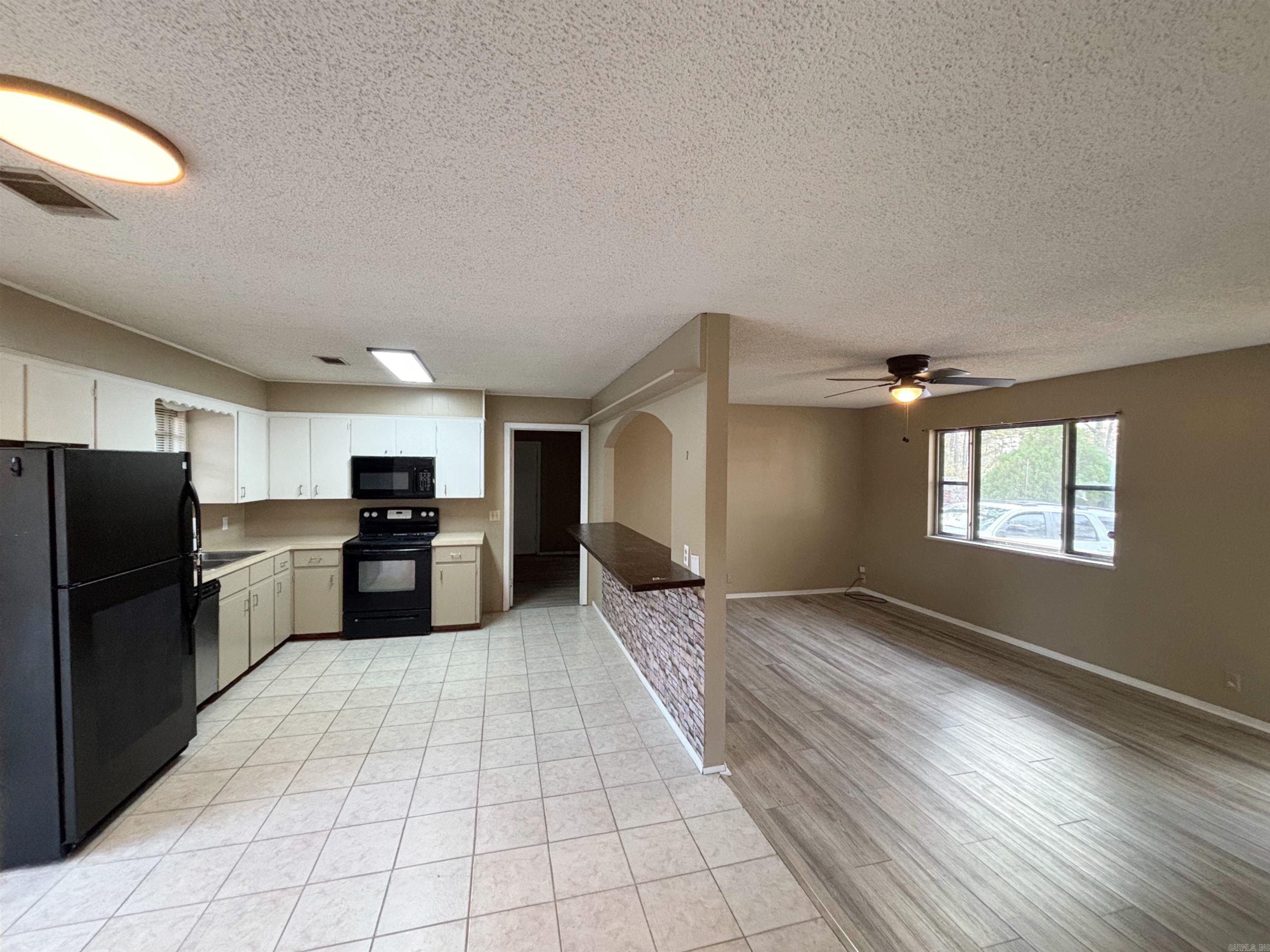 Pinto Knoll - Residential