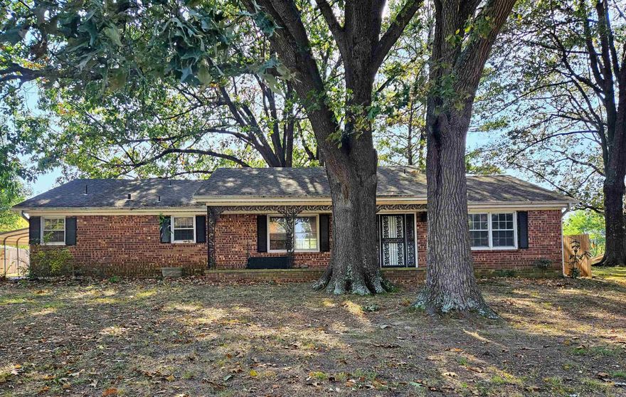 Investment Opportunity!  Discover the potential of 1119 Medallion, a 3 bedroom, 2 bathroom house boasting 1407 sq. feet of living space. Located conveniently near shopping centers and with easy access to Hwy 63, this property is a diamond in the rough, just waiting for some TLC to shine again.   With your vision and a little renovation work, this house could become a profitable investment or your dream home. Don't miss out on this chance to make it your own.