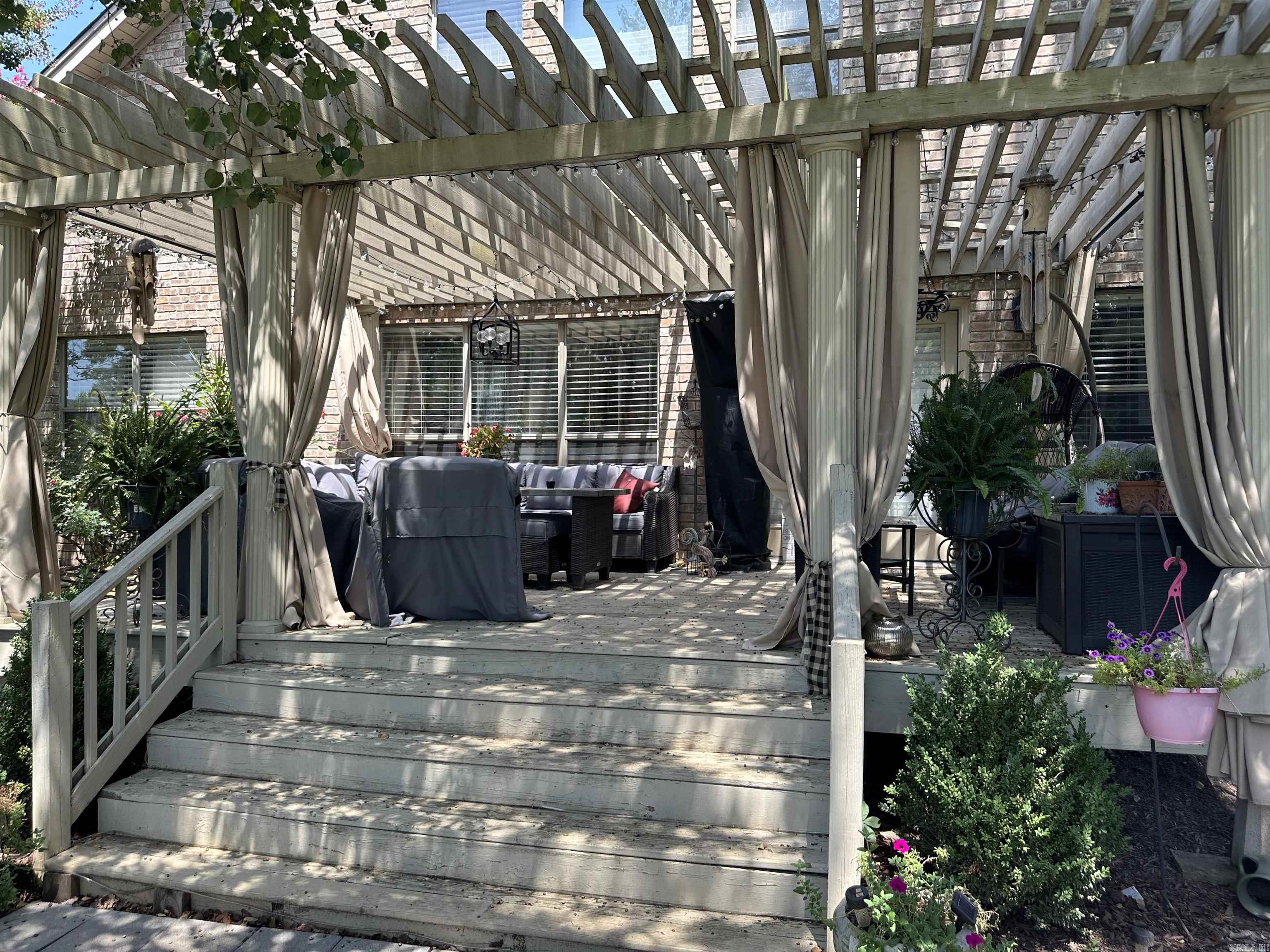 COUNTRY CLUB OF ARK THE - Residential