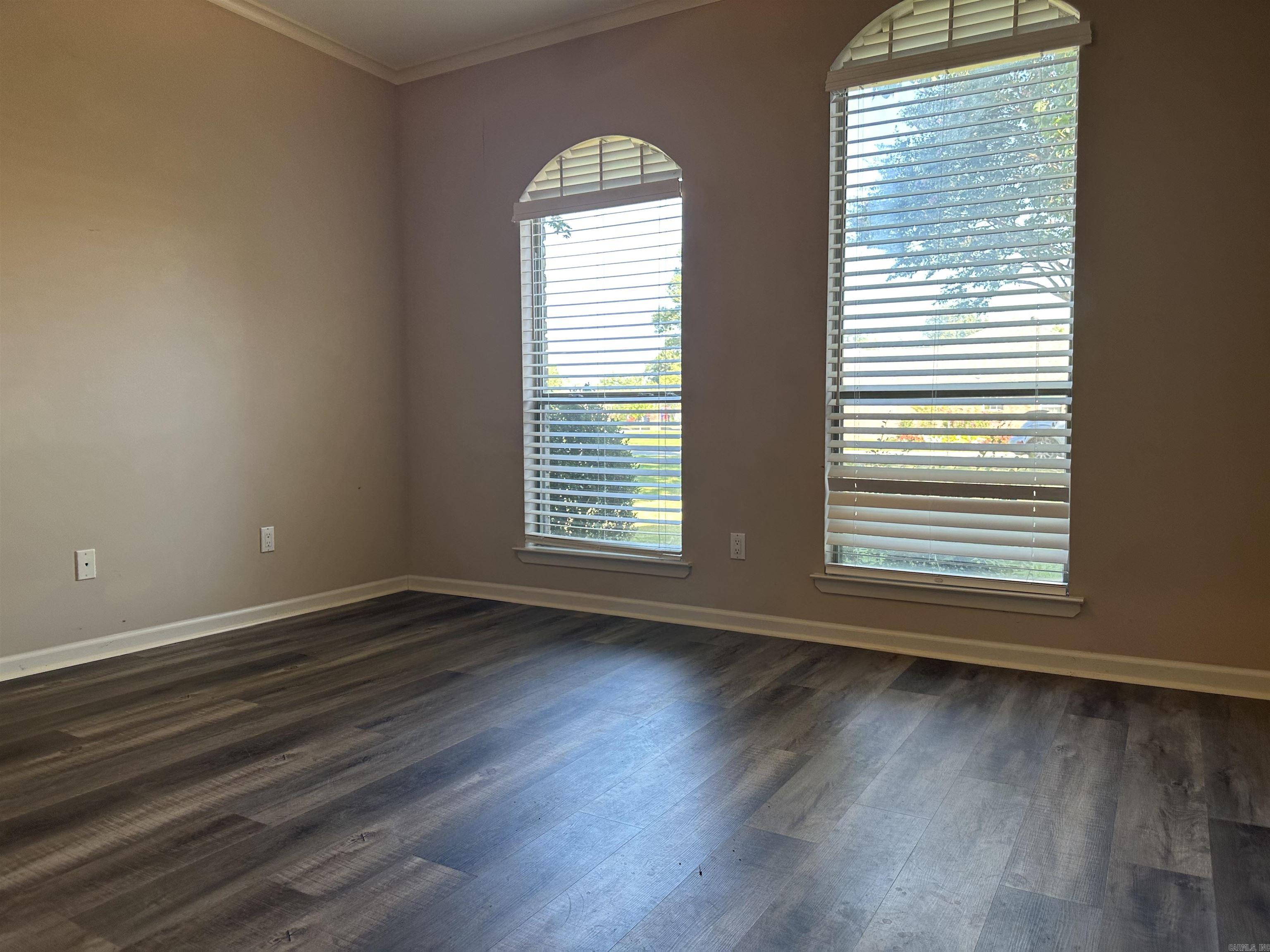 COUNTRY CLUB OF ARK THE - Residential