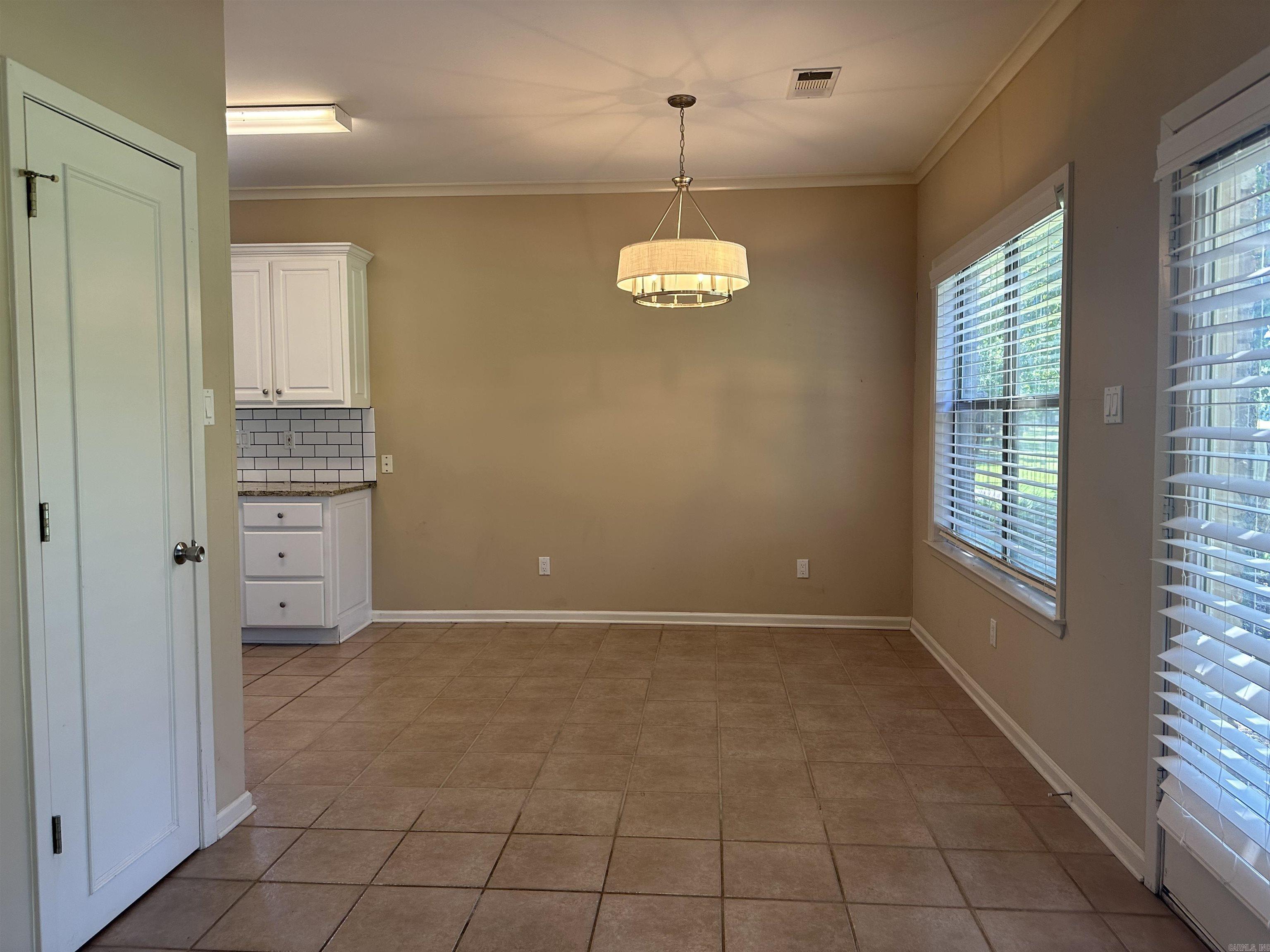 COUNTRY CLUB OF ARK THE - Residential