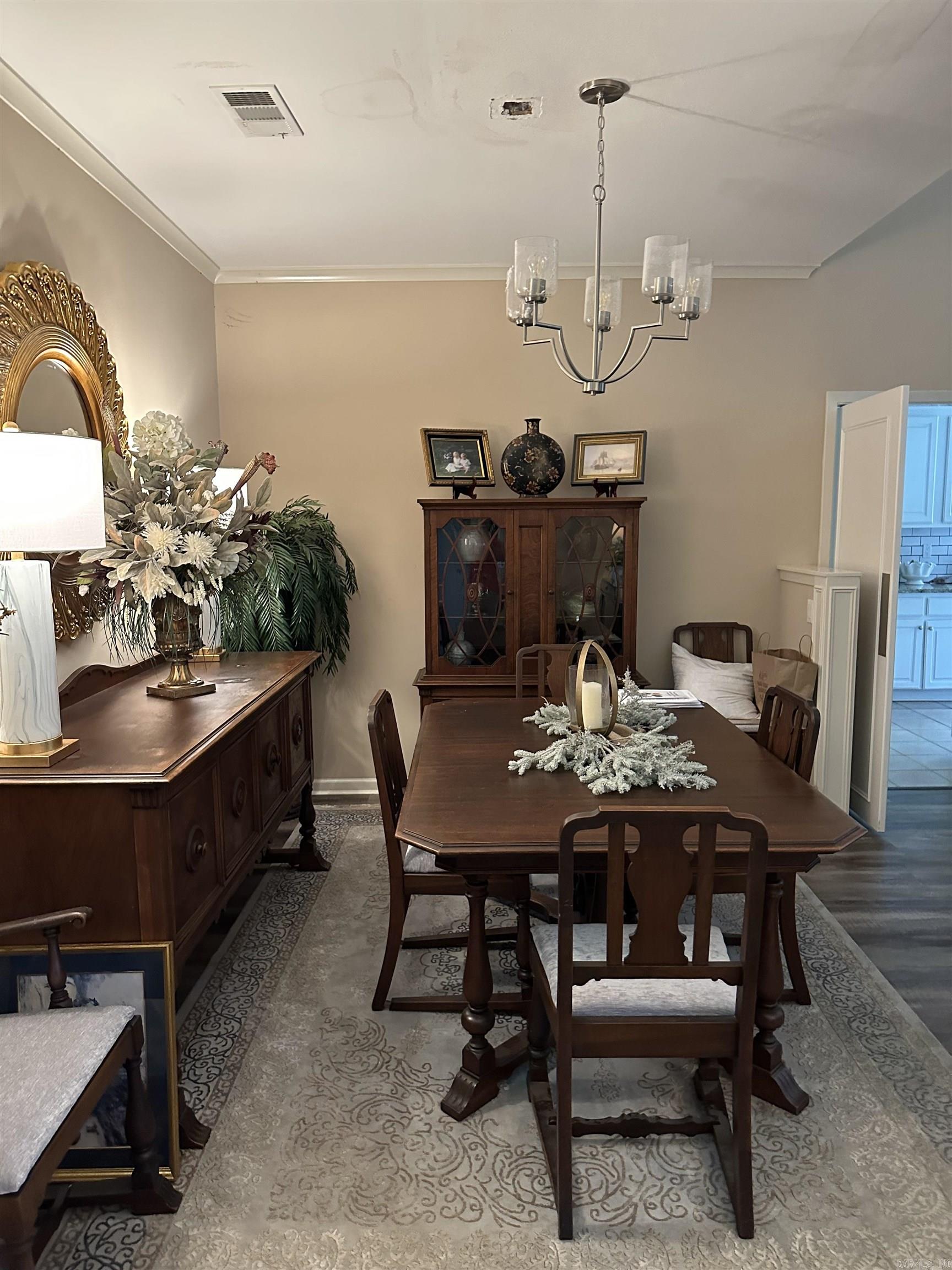 COUNTRY CLUB OF ARK THE - Residential