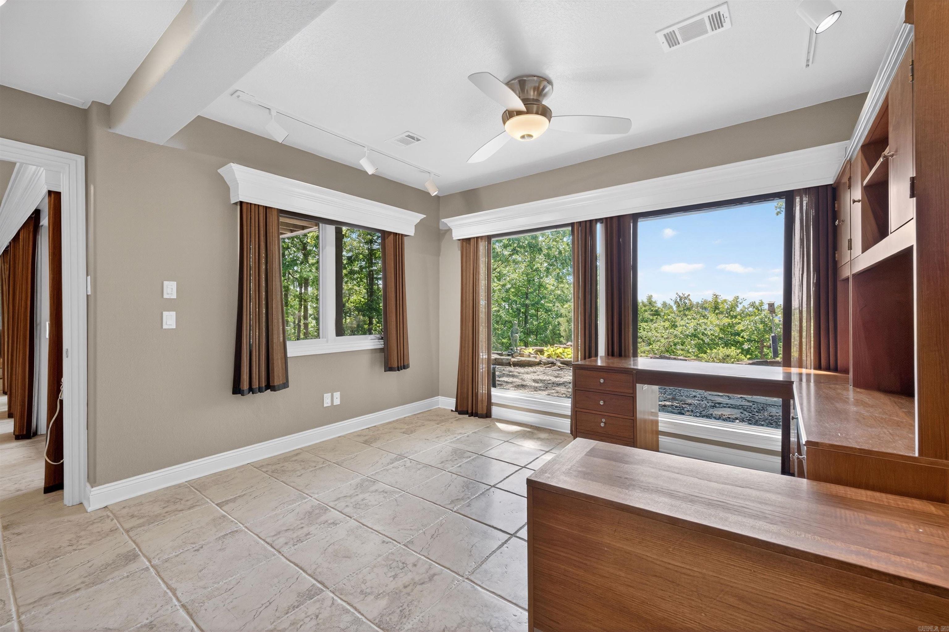 Peral - Residential