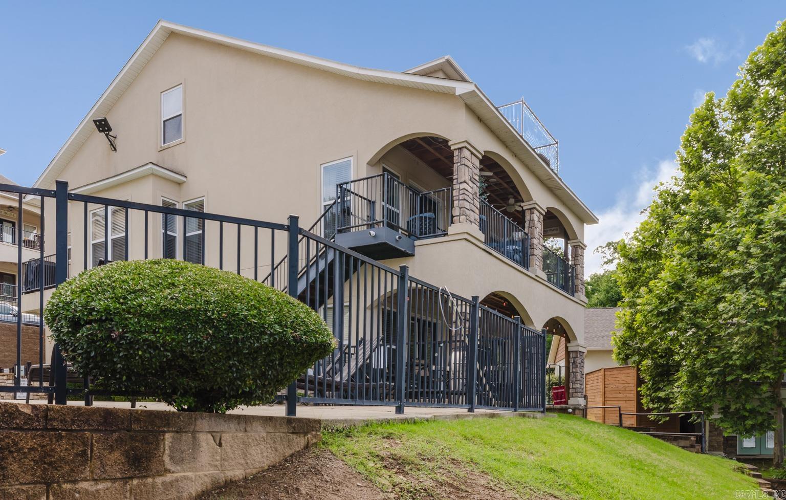 Lakeshore Oaks - Residential