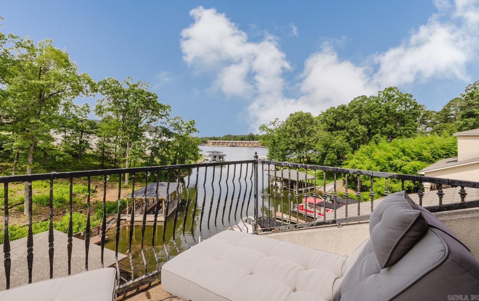 Lakeshore Oaks - Residential