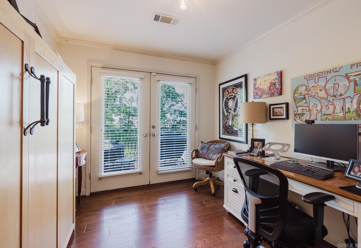 Lakeshore Oaks - Residential