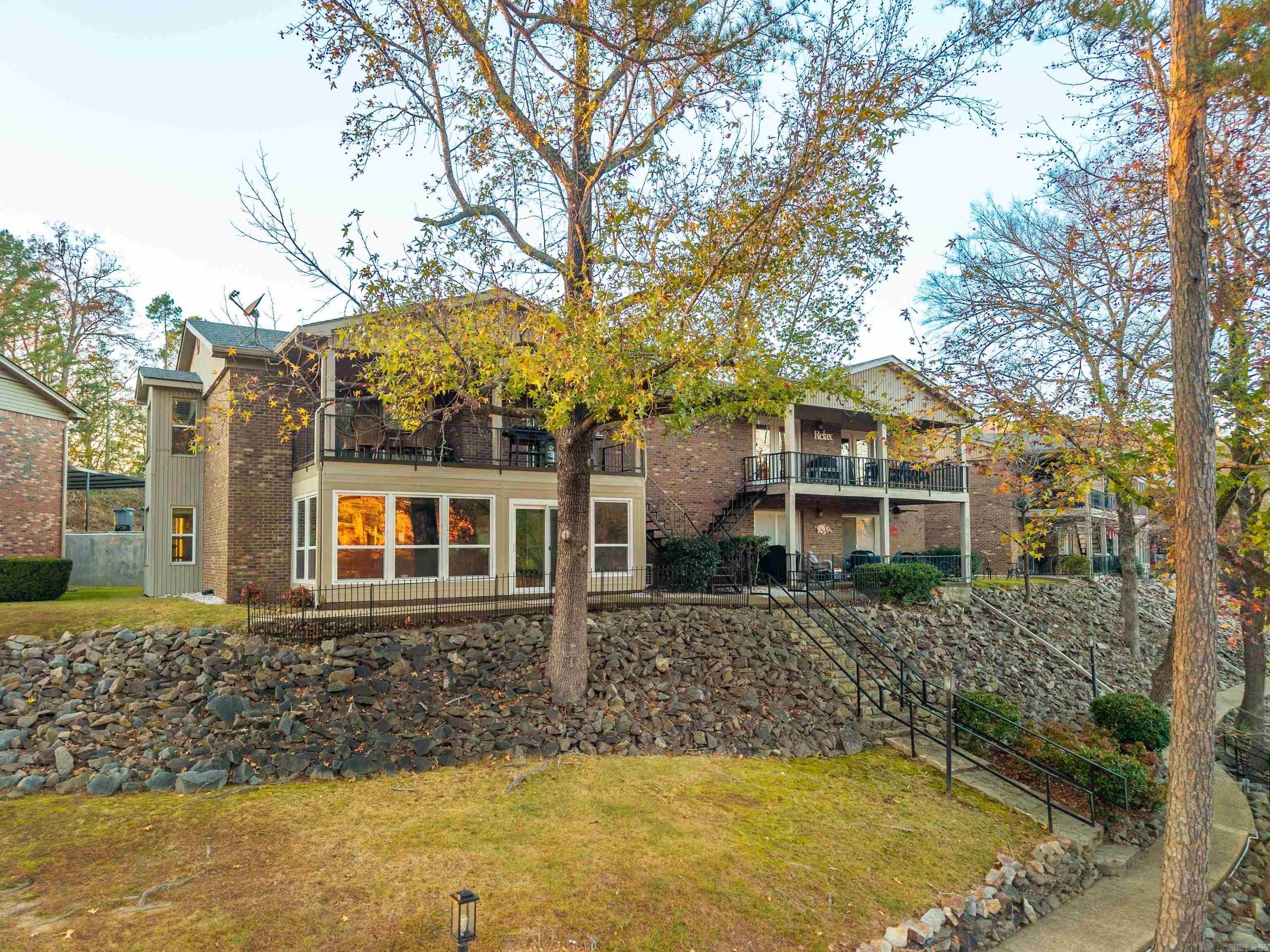 WESTPORT BAY TOWN HOUSE - Residential