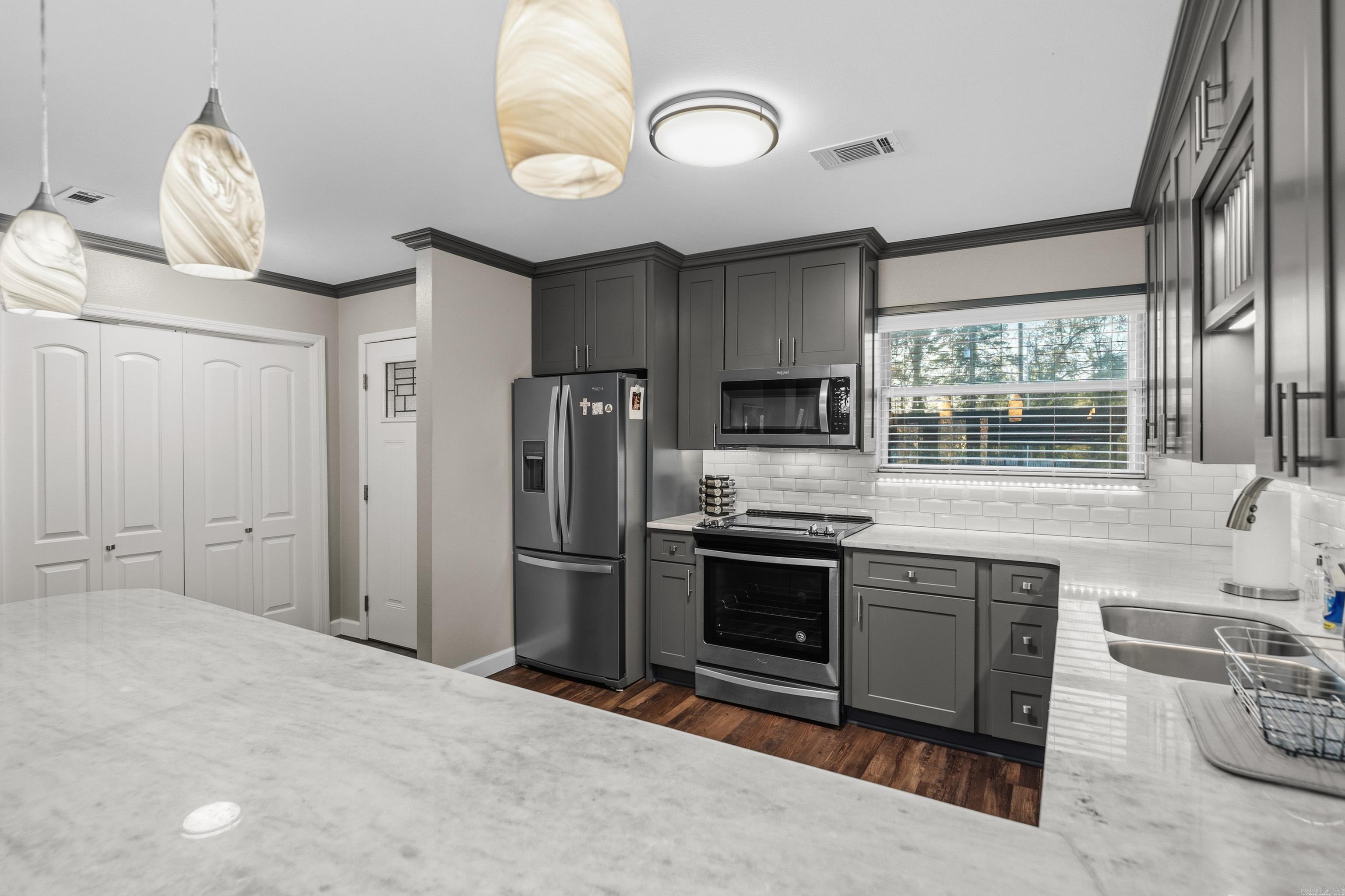 WESTPORT BAY TOWN HOUSE - Residential