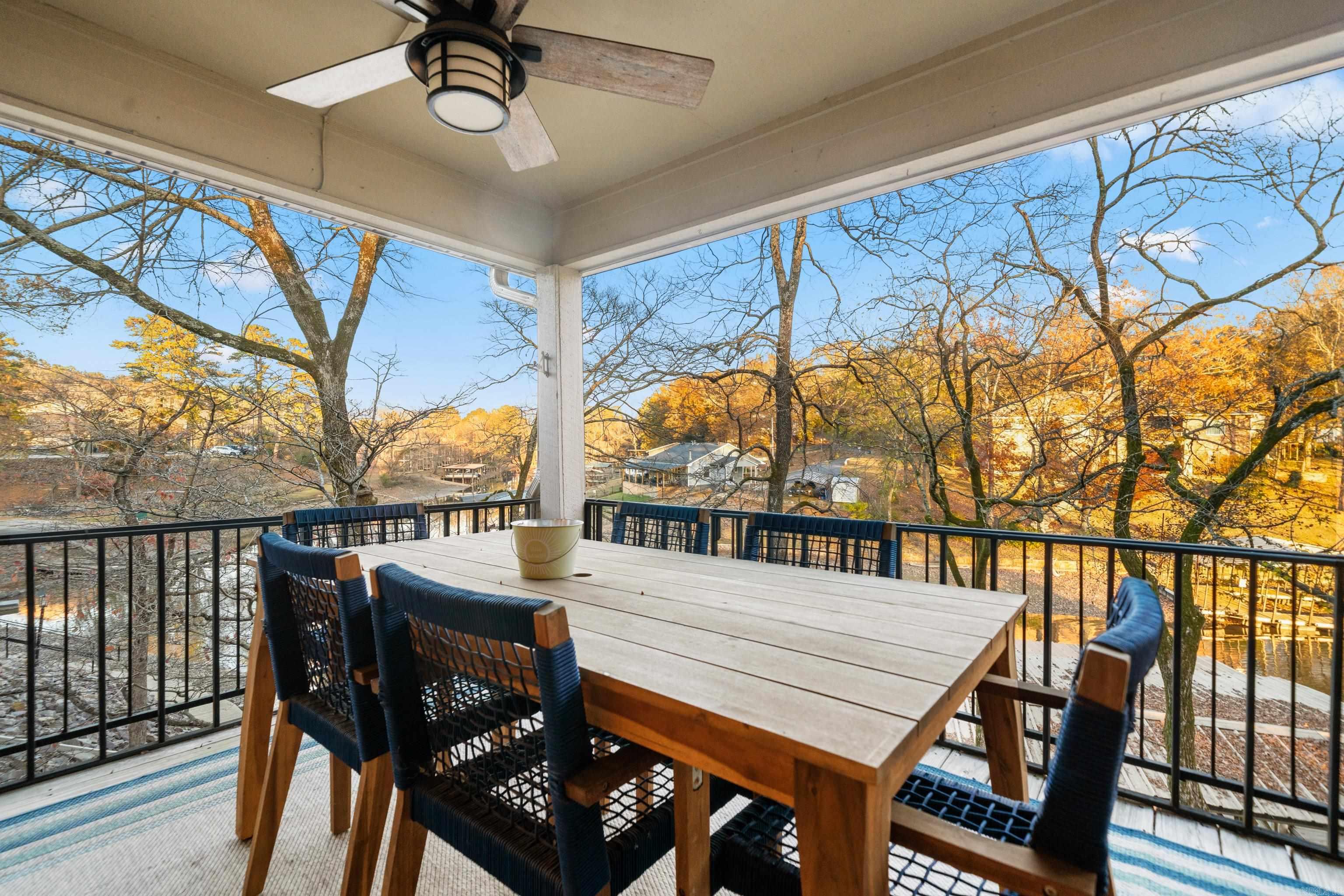 WESTPORT BAY TOWN HOUSE - Residential