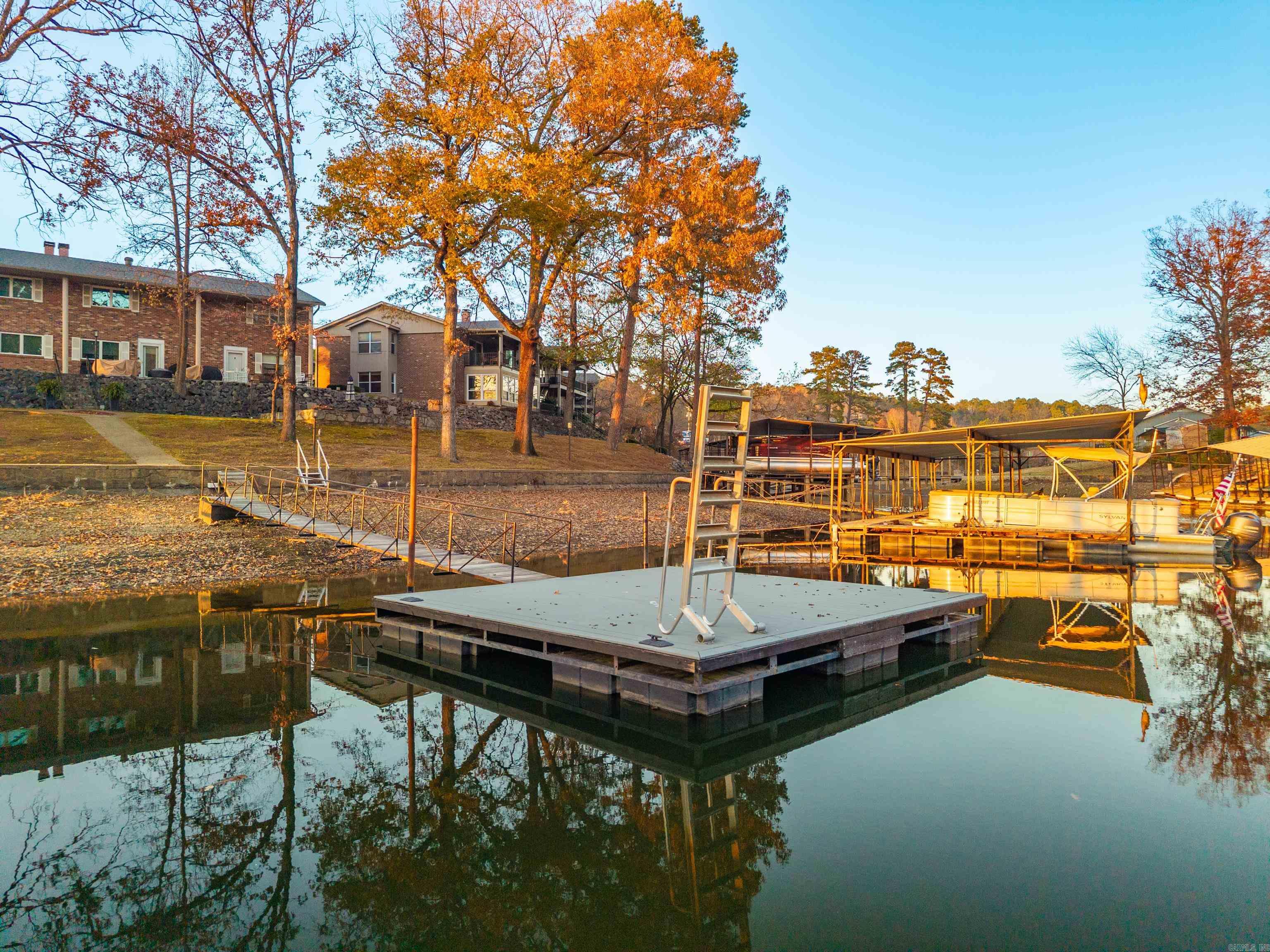 WESTPORT BAY TOWN HOUSE - Residential