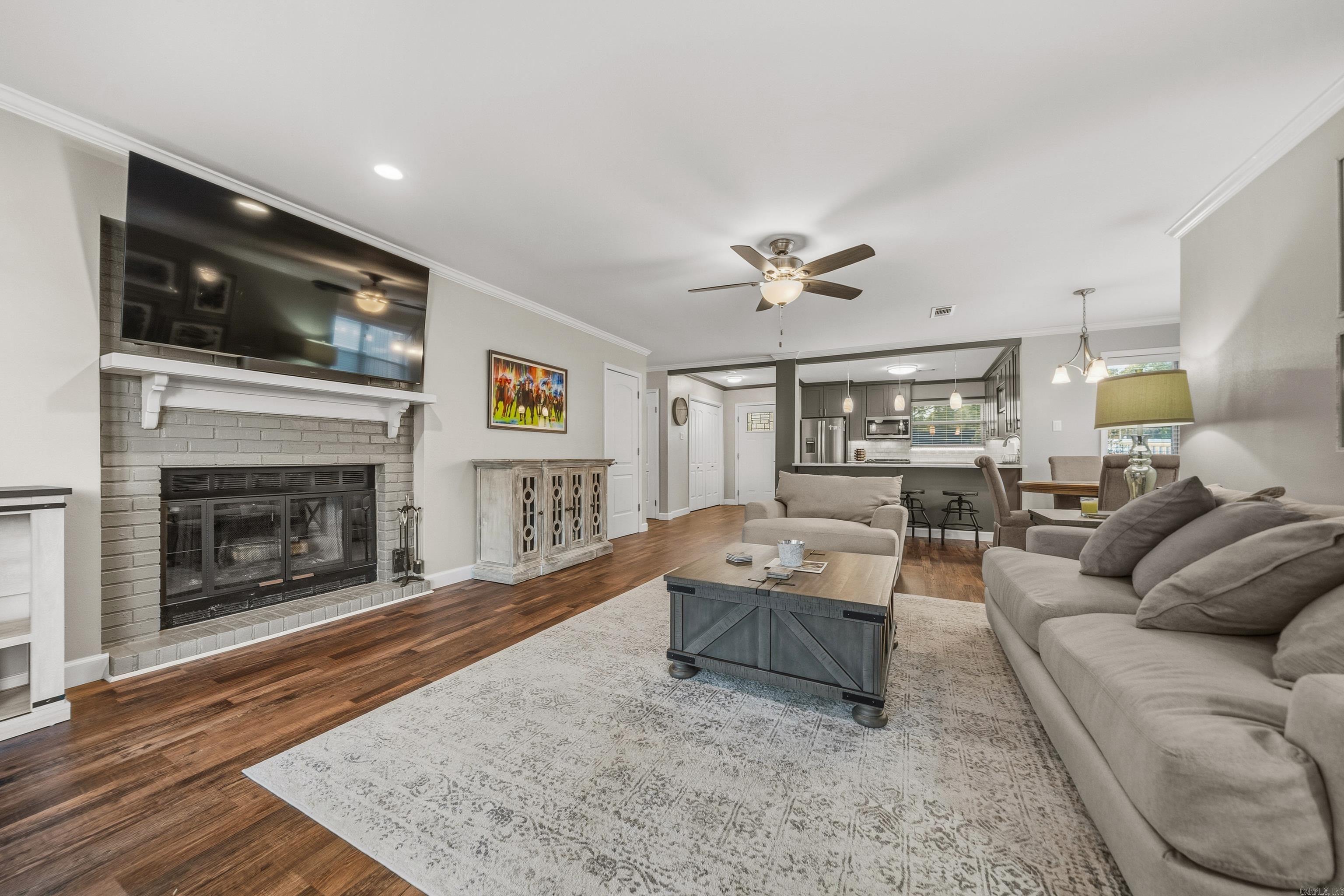 WESTPORT BAY TOWN HOUSE - Residential