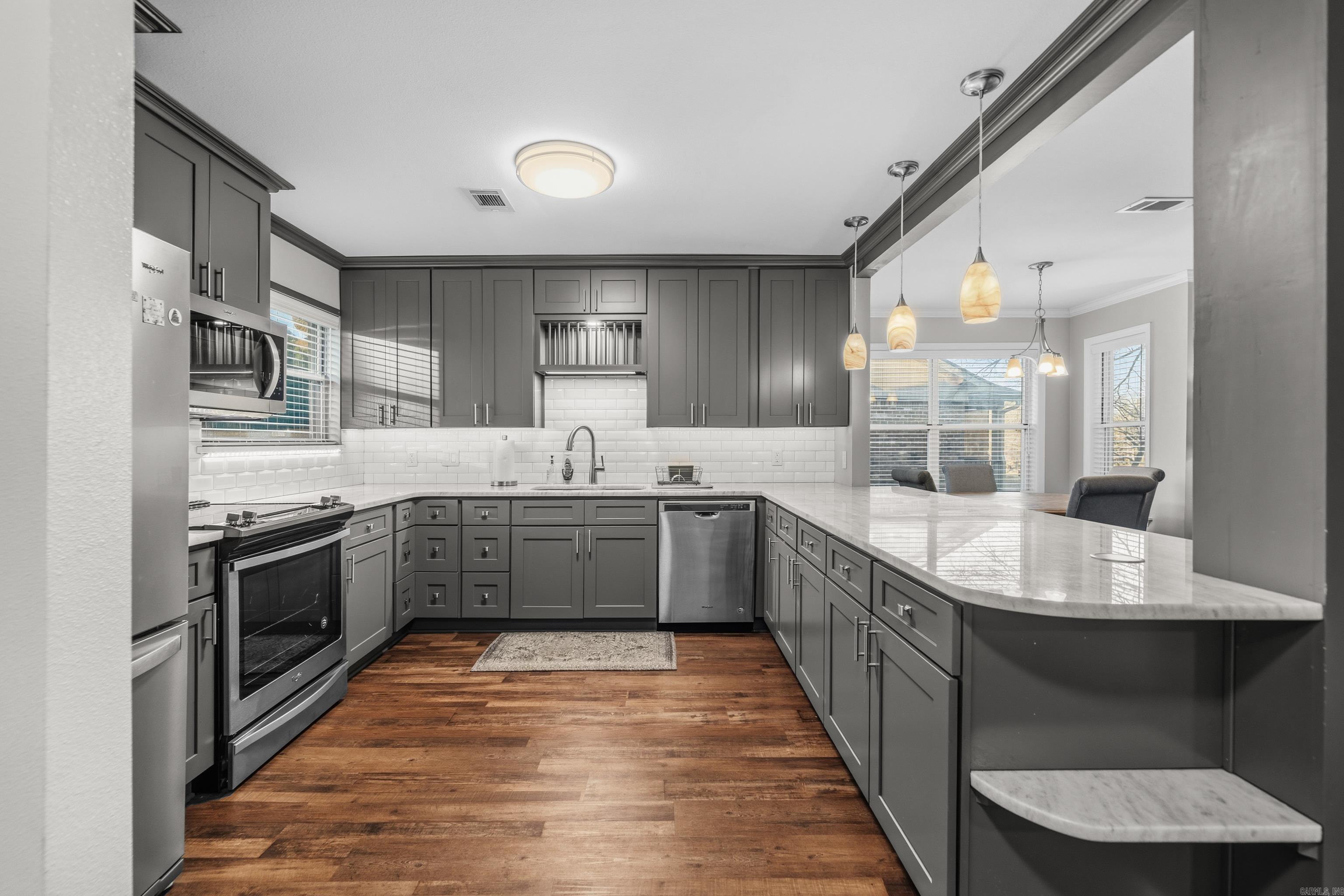 WESTPORT BAY TOWN HOUSE - Residential