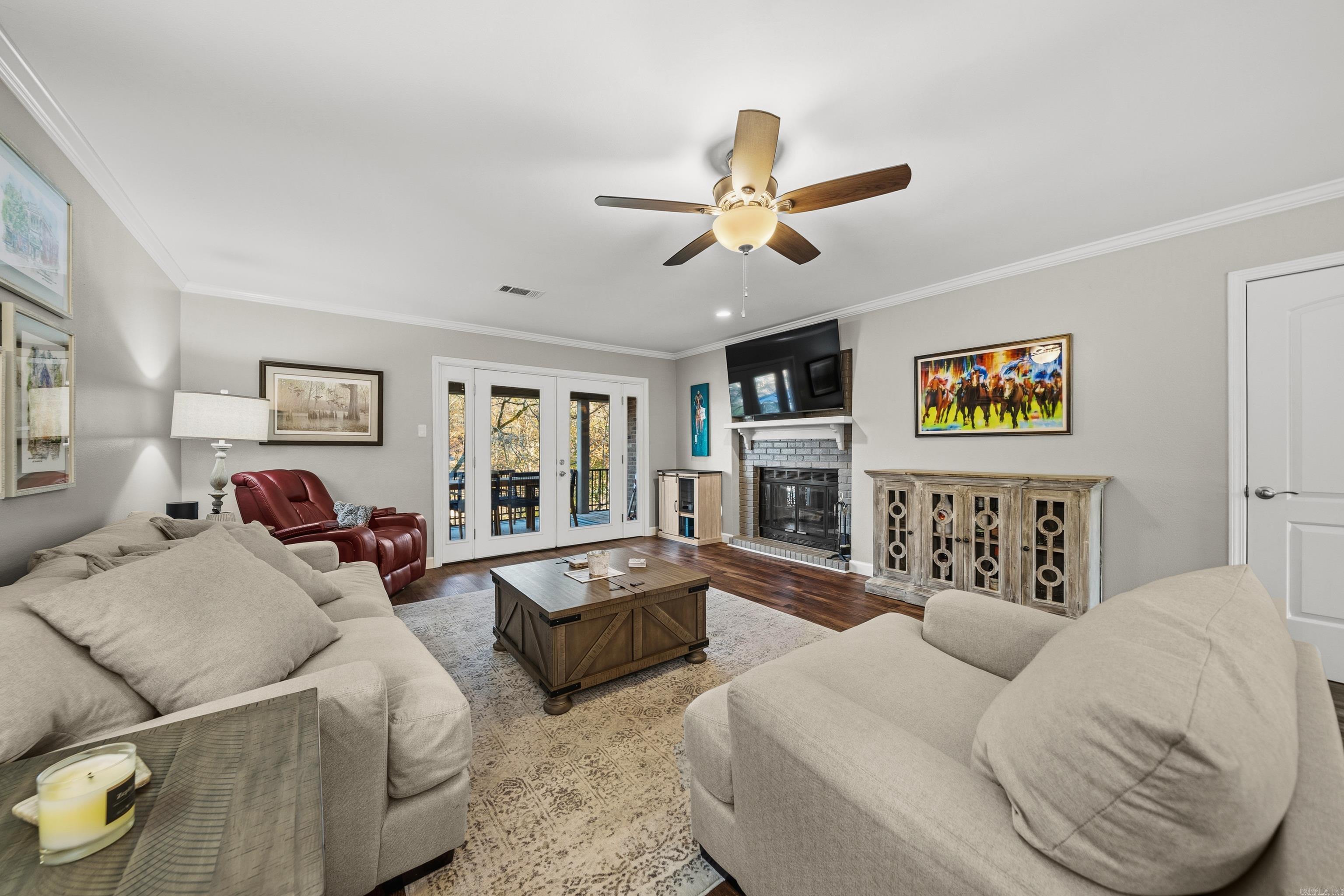 WESTPORT BAY TOWN HOUSE - Residential