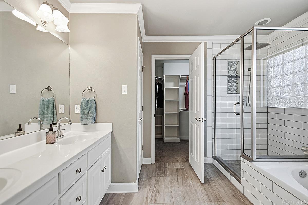 AUSTIN LAKES ON THE BAY ADDN - Residential