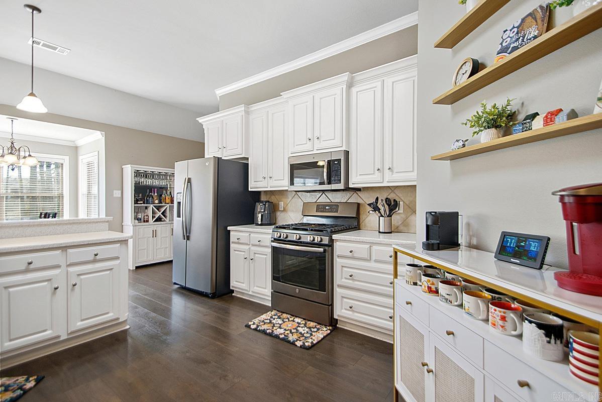 AUSTIN LAKES ON THE BAY ADDN - Residential