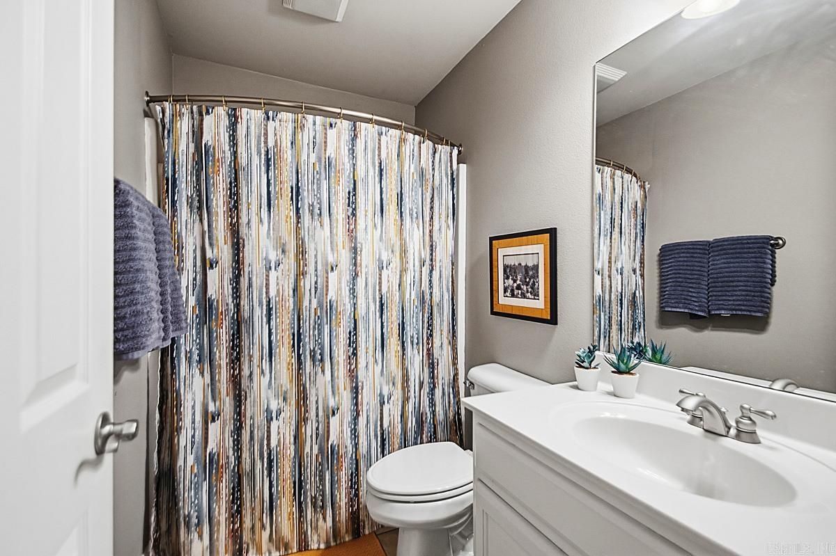 AUSTIN LAKES ON THE BAY ADDN - Residential