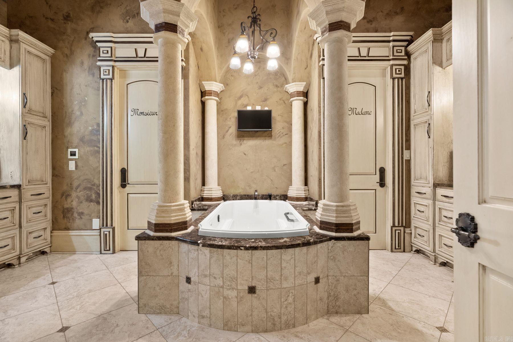 CHENAL VALLEY ORLE - Residential