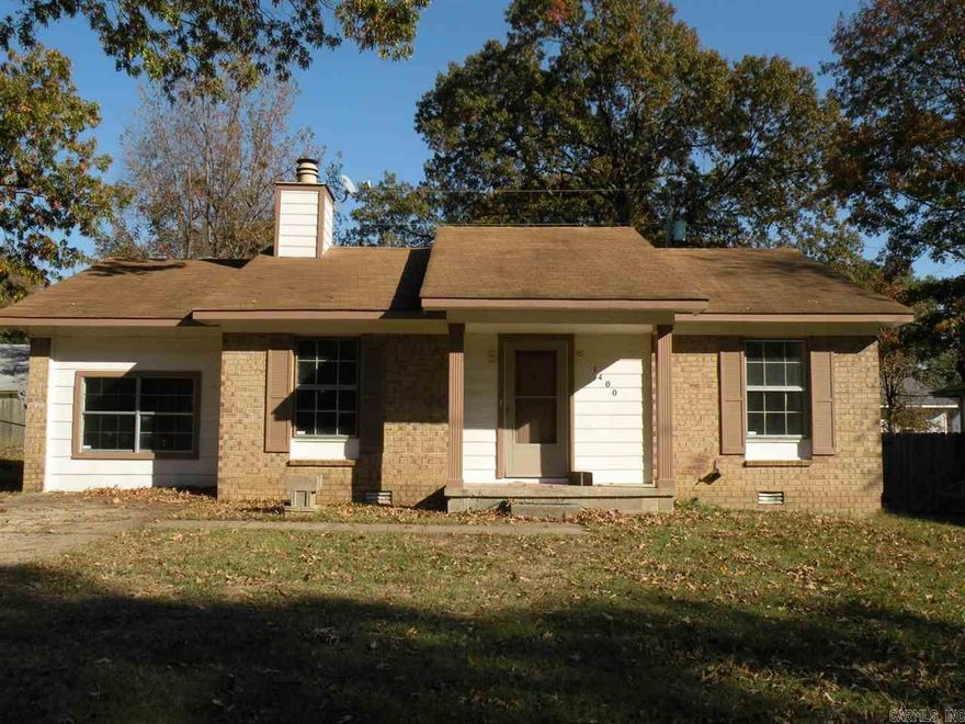 Apply online at c21prjxrentals.com  3 bedroom 2 bath home with 2nd living area/room. Kitchen appliances. Laundry room. Fenced yard with storage.