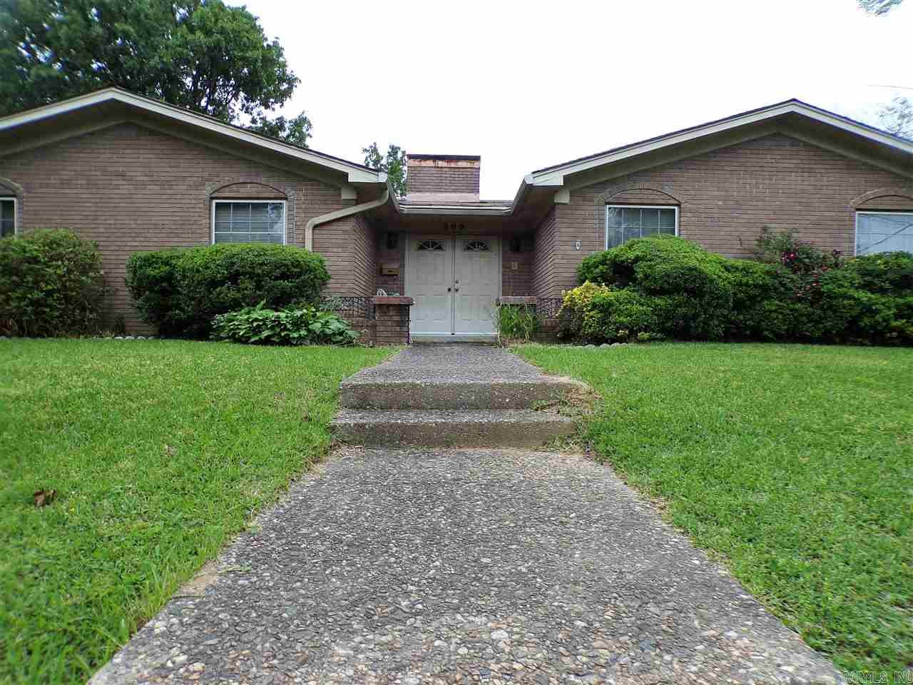 Feature this 1 level brick home on a corner lot, and Imagine your family having room to spare w/formal living/dining + eat-in kitchen. 3BR/3BA. Enjoy your family den, full brick fireplace w/insert & place to keep your wood. Large bonus room & laundry area. Home is well maintained and offers many options. Nice fully fenced back yard, patio, storage building, and 2 car garage. Master has space for sitting area, ceiling fans thru-out. Seller will be doing up dates. NEW carpet and a few other items.
