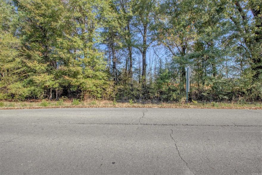 AWESOME LOT!!! Great Neighborhood. Lot back to the Beebe City pond, park and fishing area. Located just west of the interstate, easy access to the highway!!!