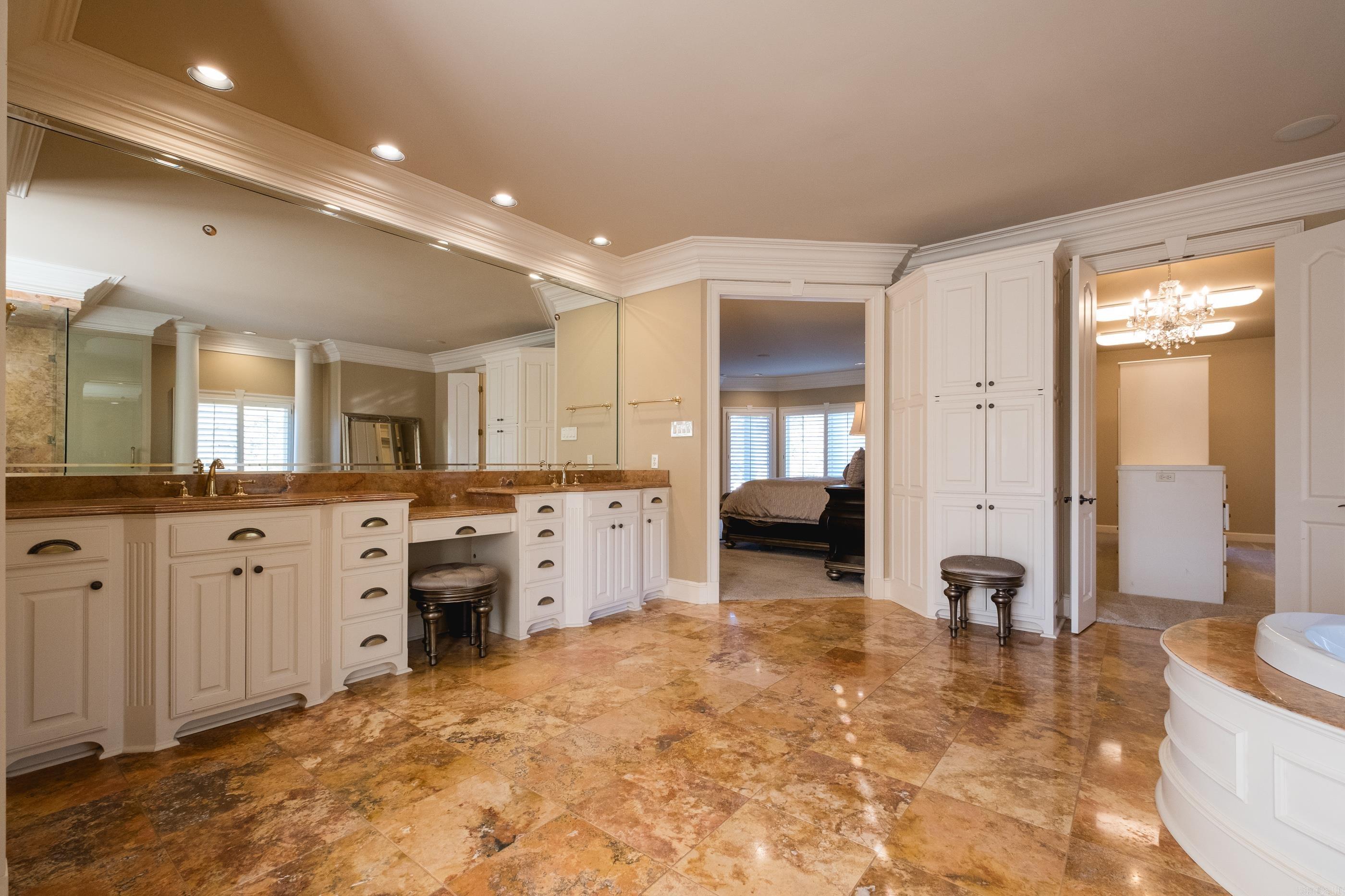 VALLEY FALLS ESTATES - Residential