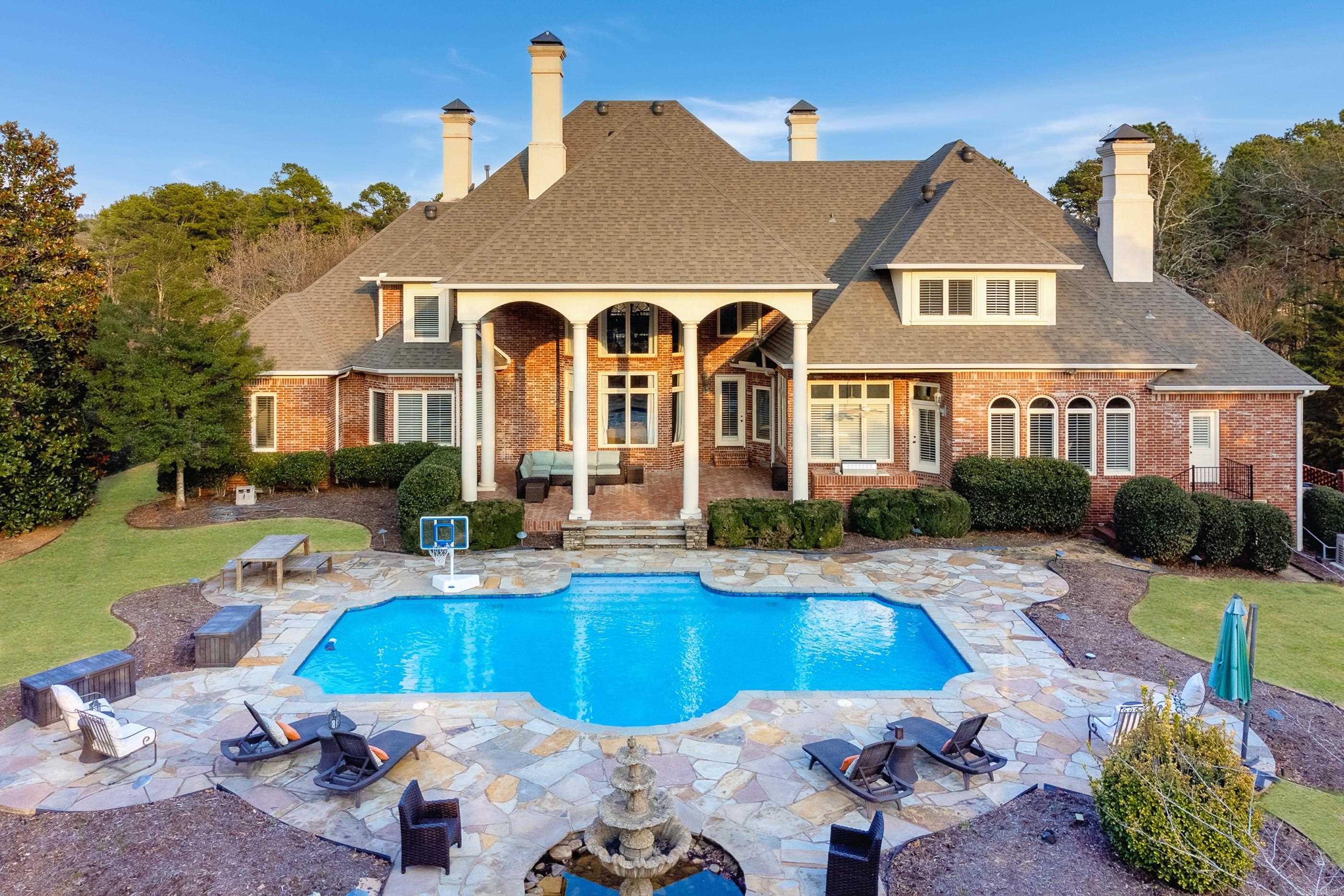 VALLEY FALLS ESTATES - Residential
