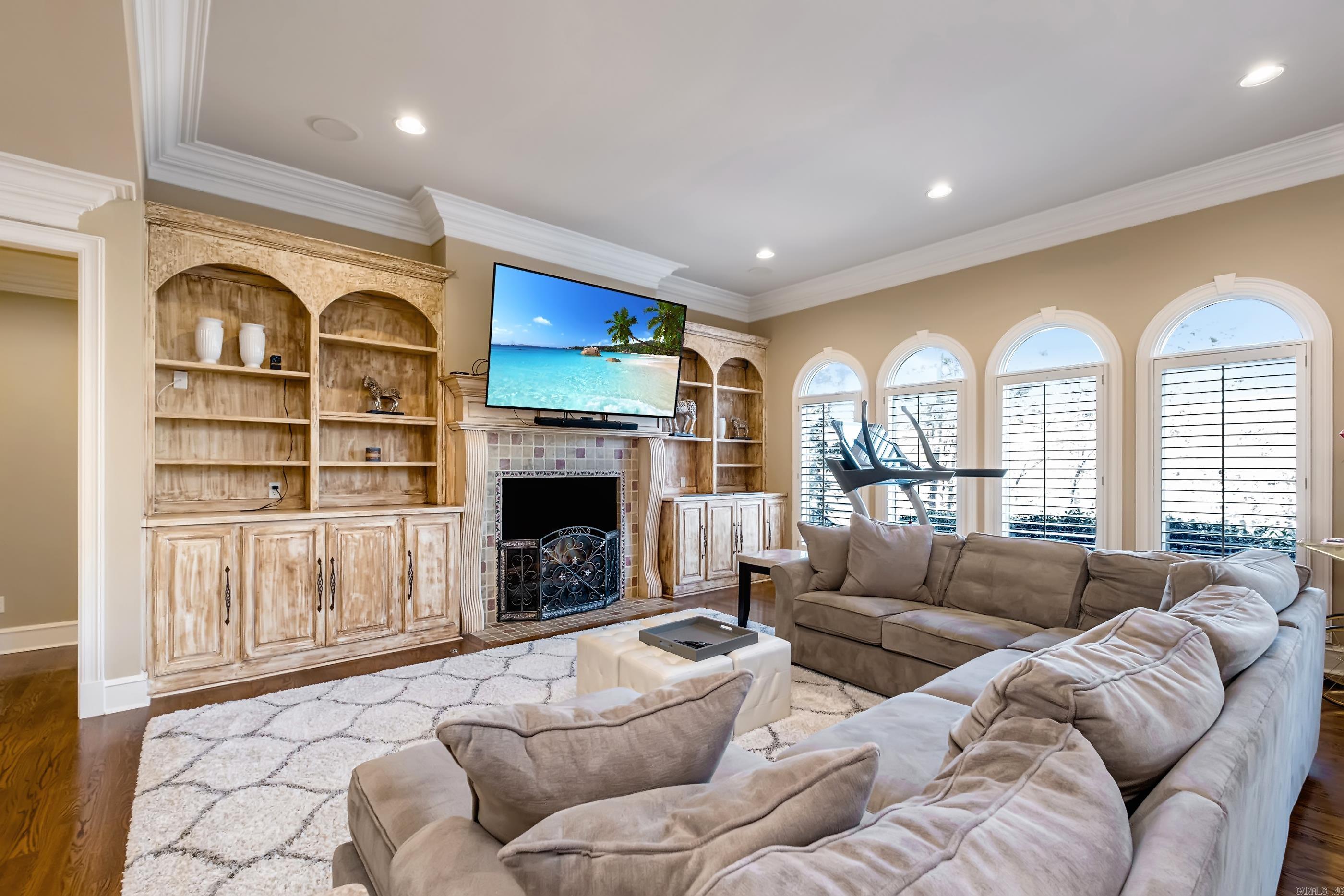VALLEY FALLS ESTATES - Residential