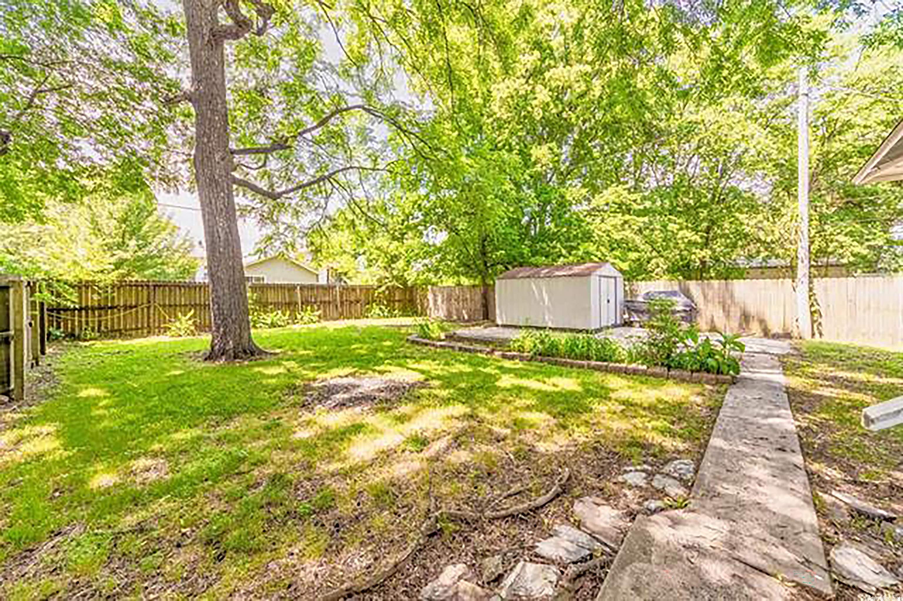 FIELDS - Residential Lease