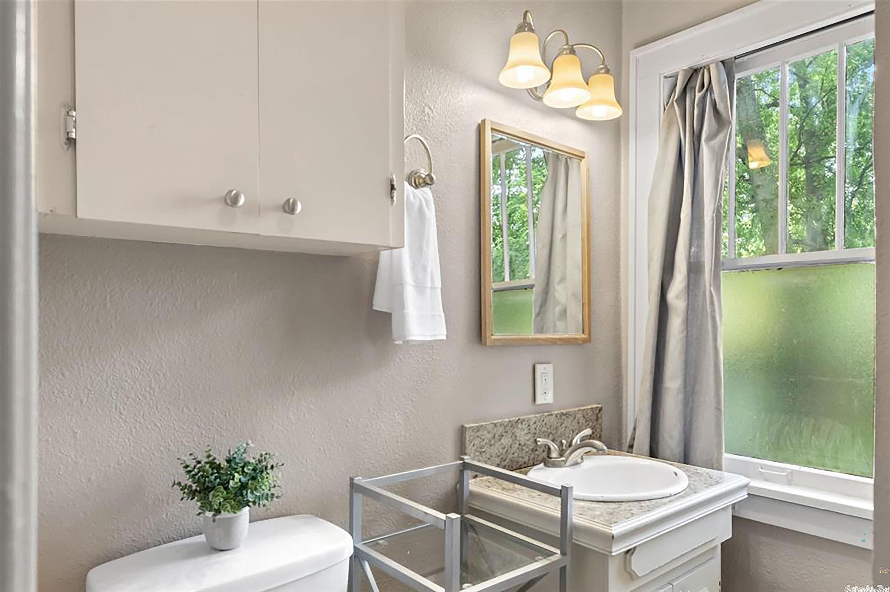 FIELDS - Residential Lease