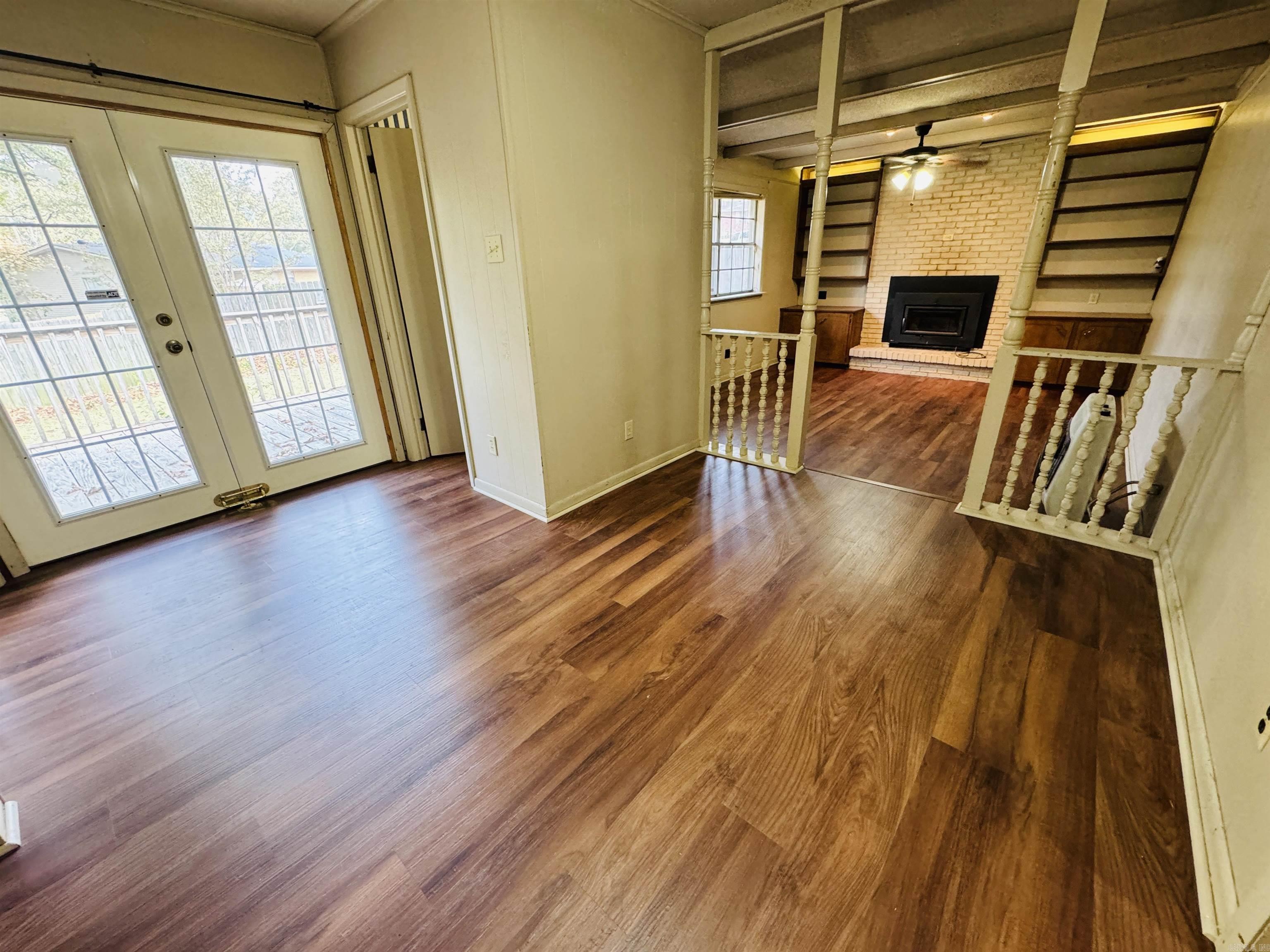 INDIAN HILLS - Residential