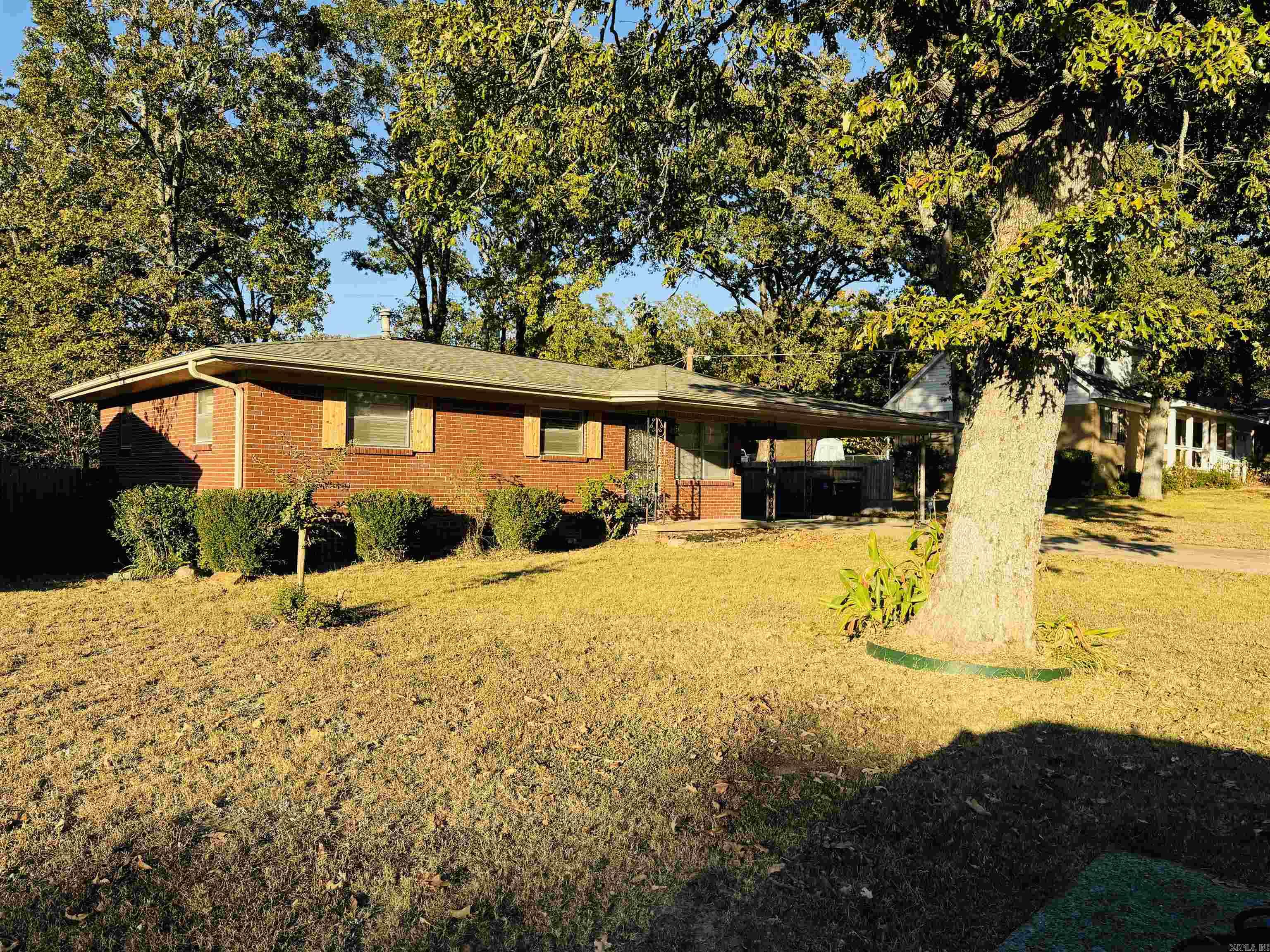 INDIAN HILLS - Residential