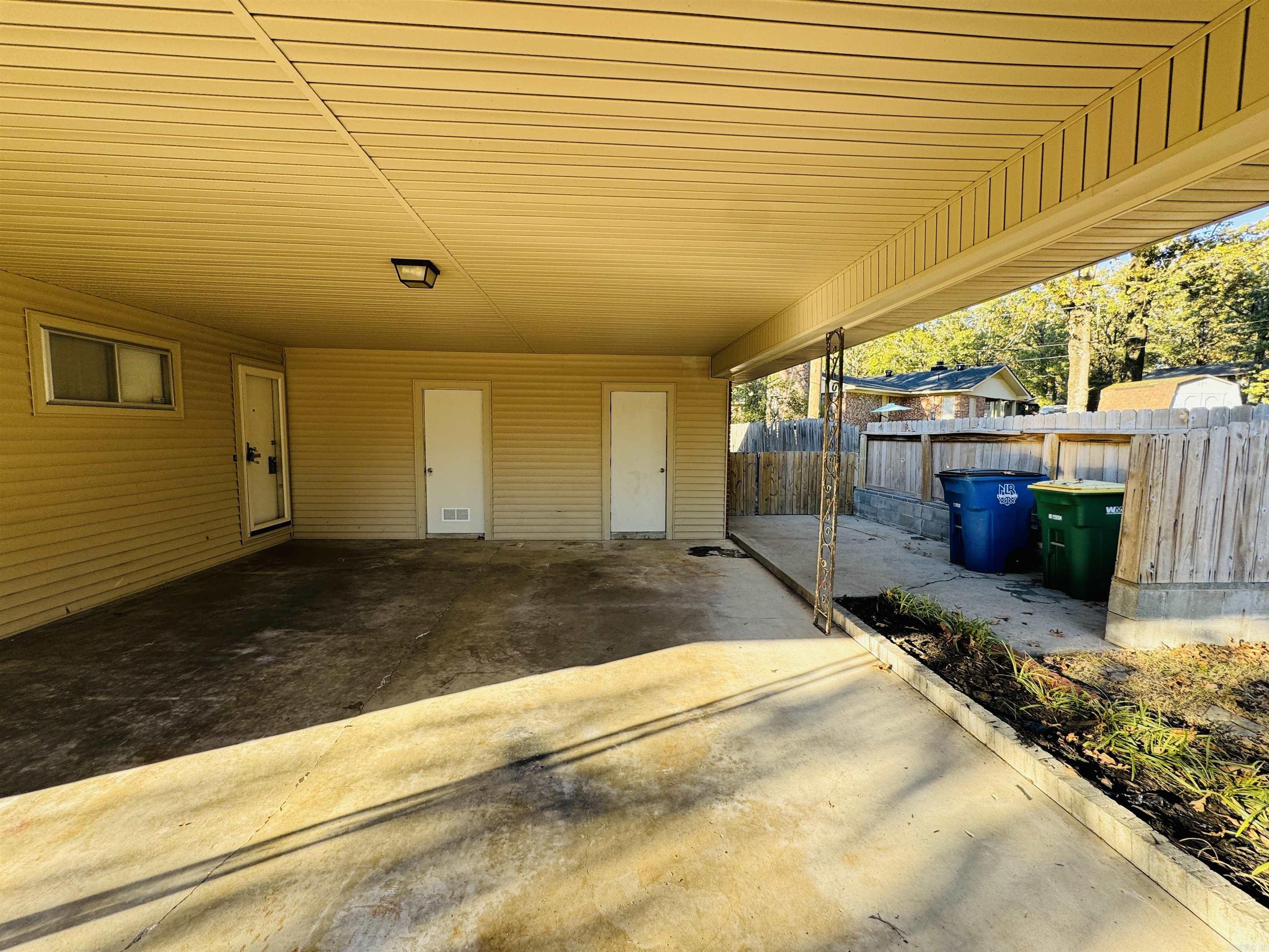 INDIAN HILLS - Residential