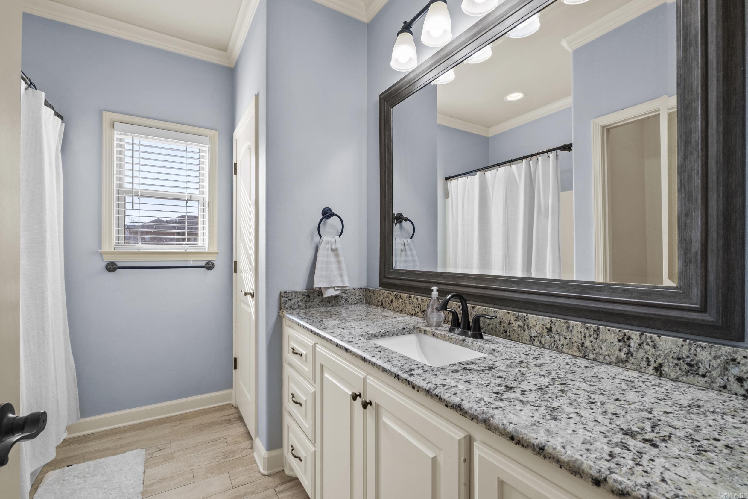 KENSINGTON - Residential