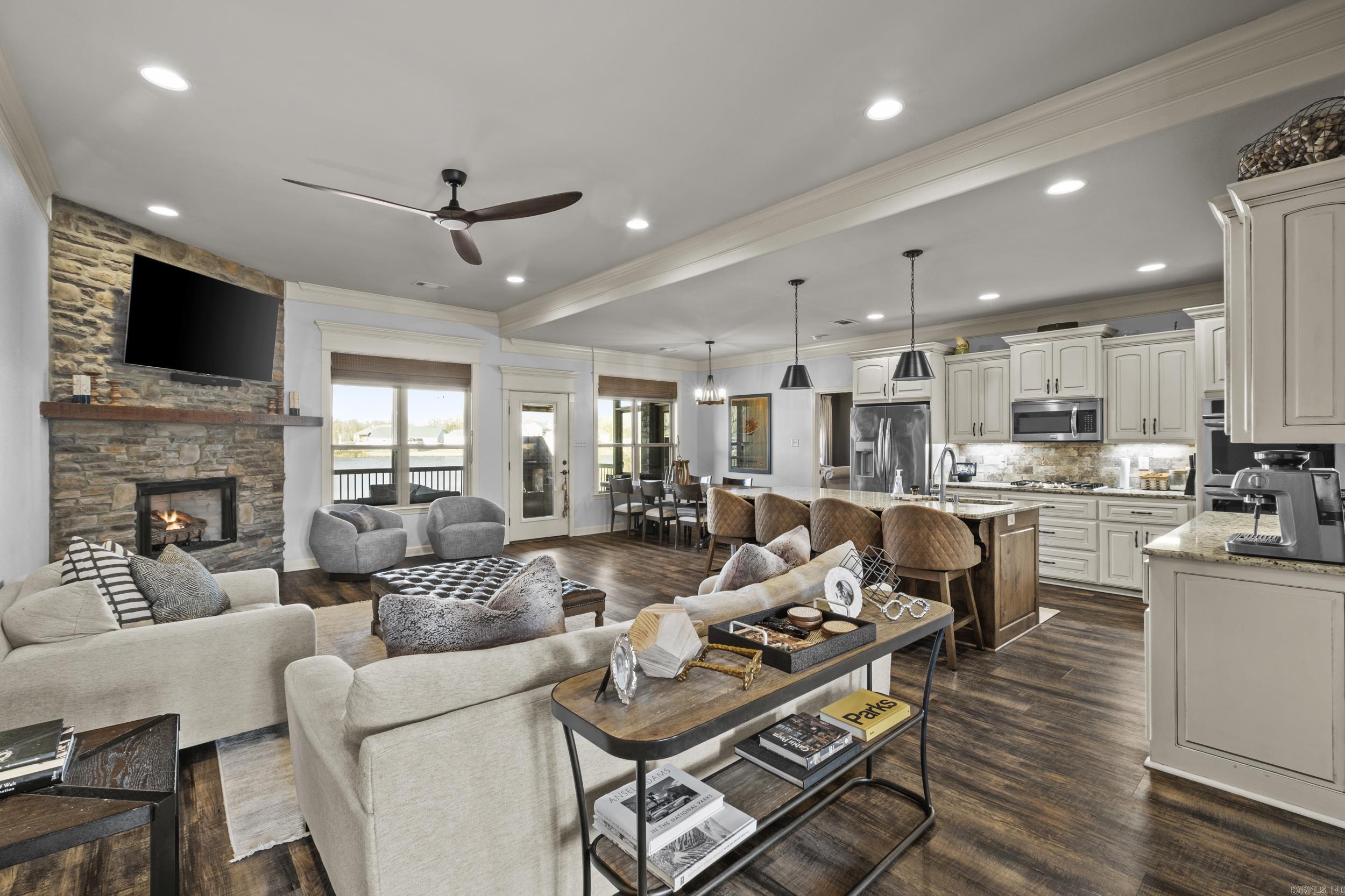 KENSINGTON - Residential