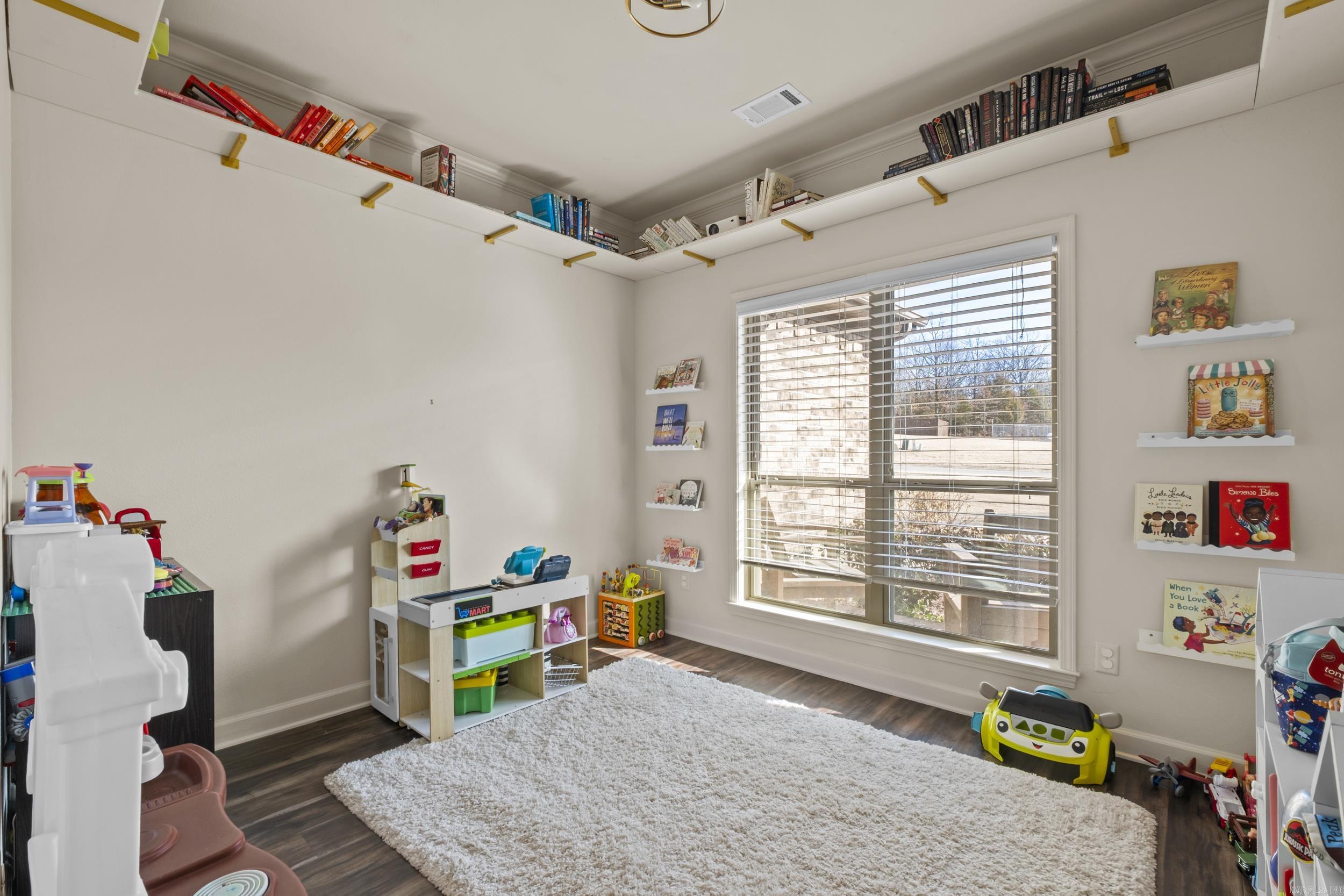 KENSINGTON - Residential