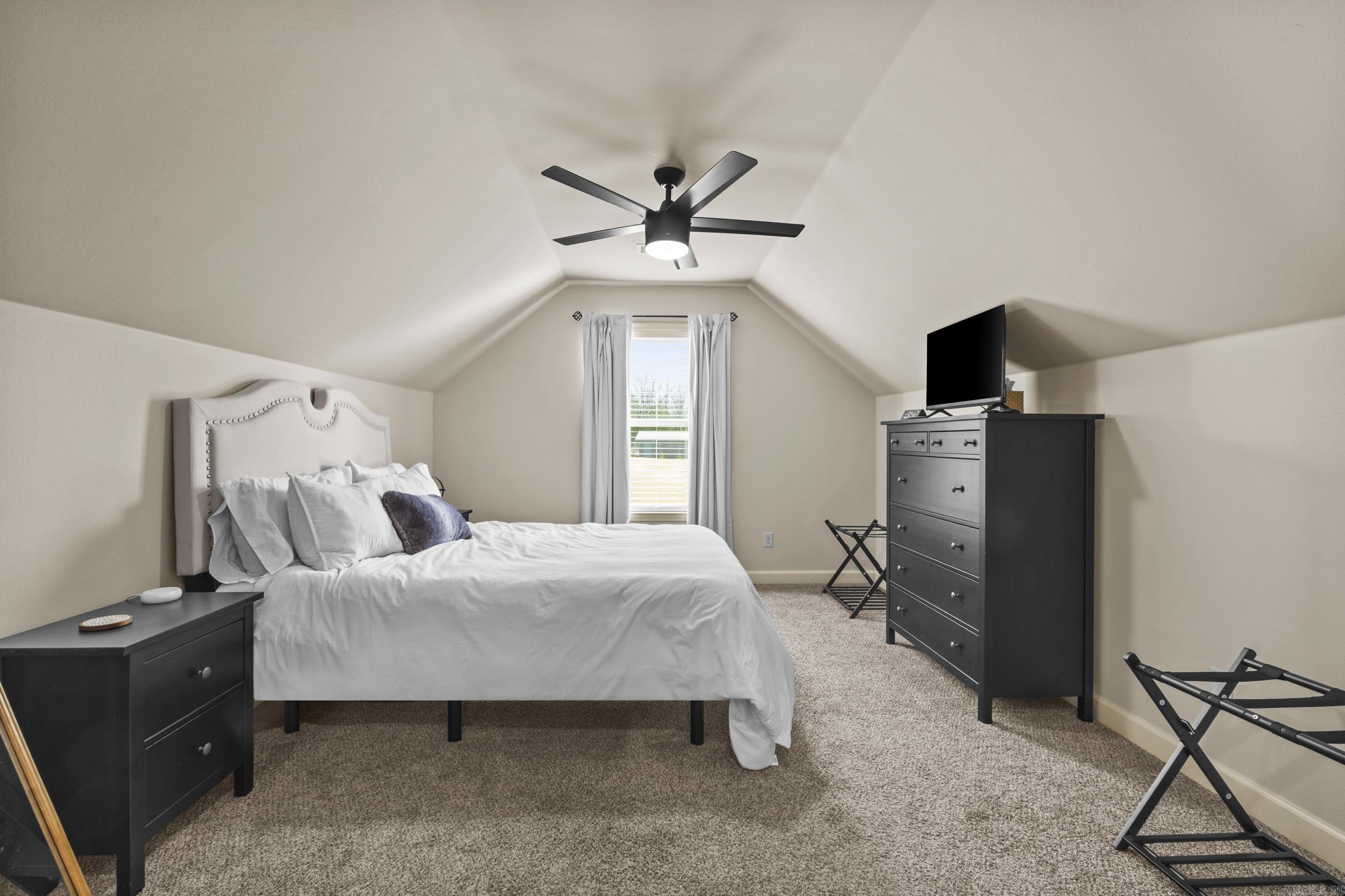 KENSINGTON - Residential