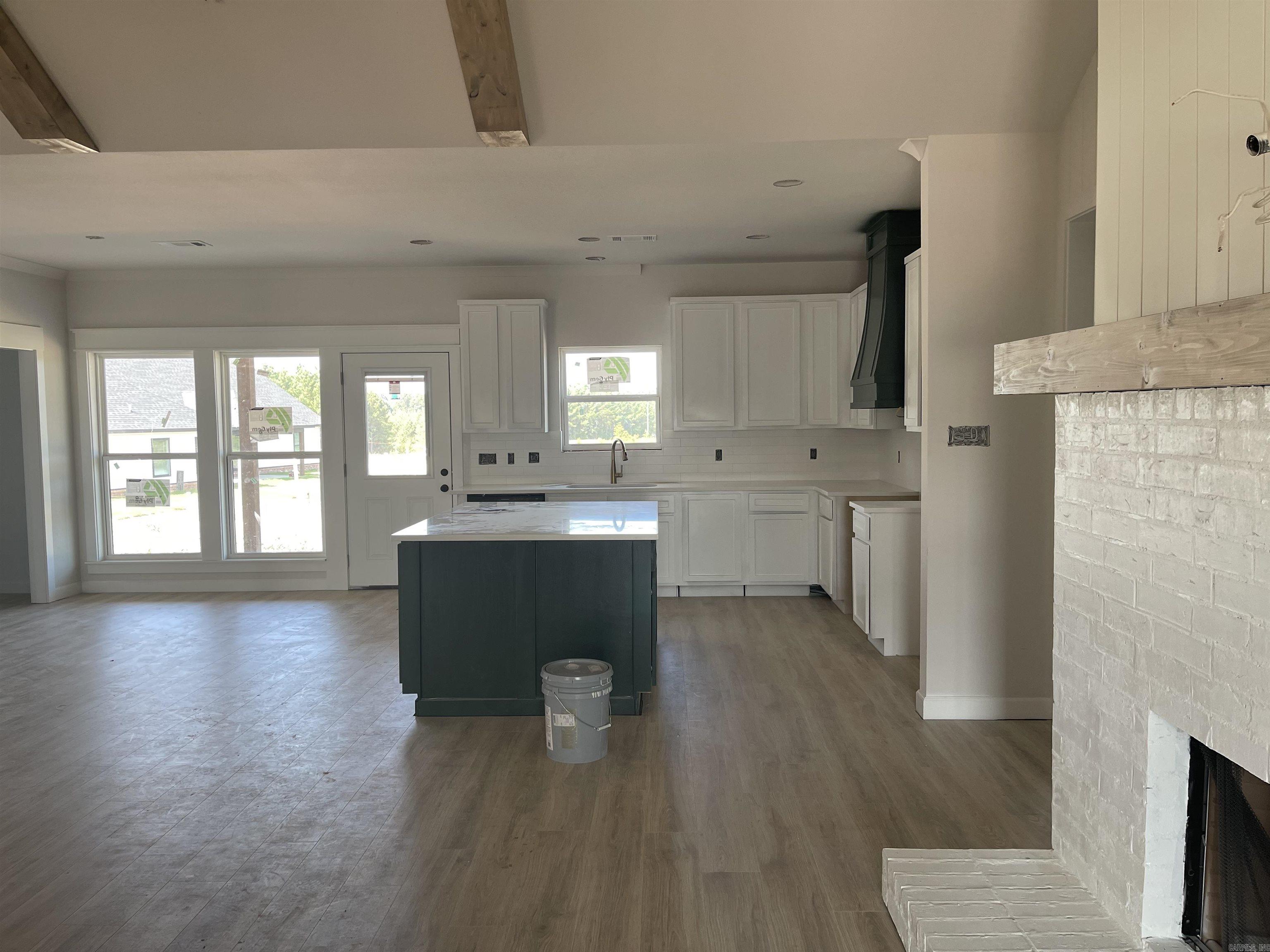 TIMBER POINT - Residential