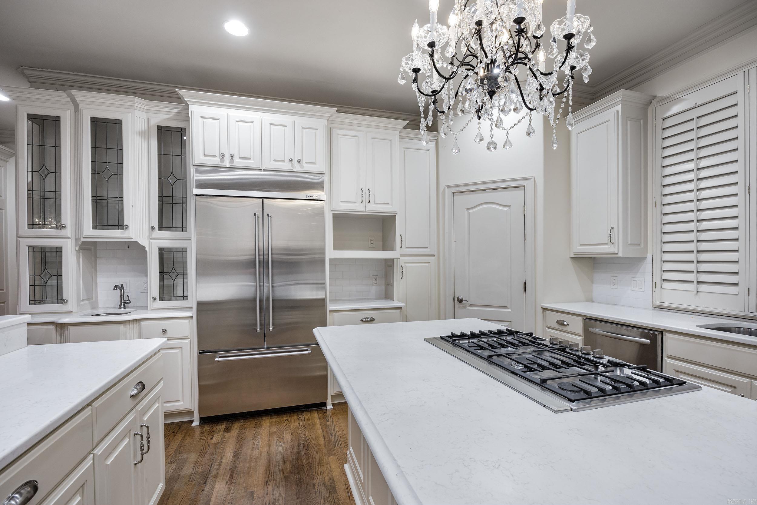 CHENAL VALLEY AVIGNON COURT - Residential