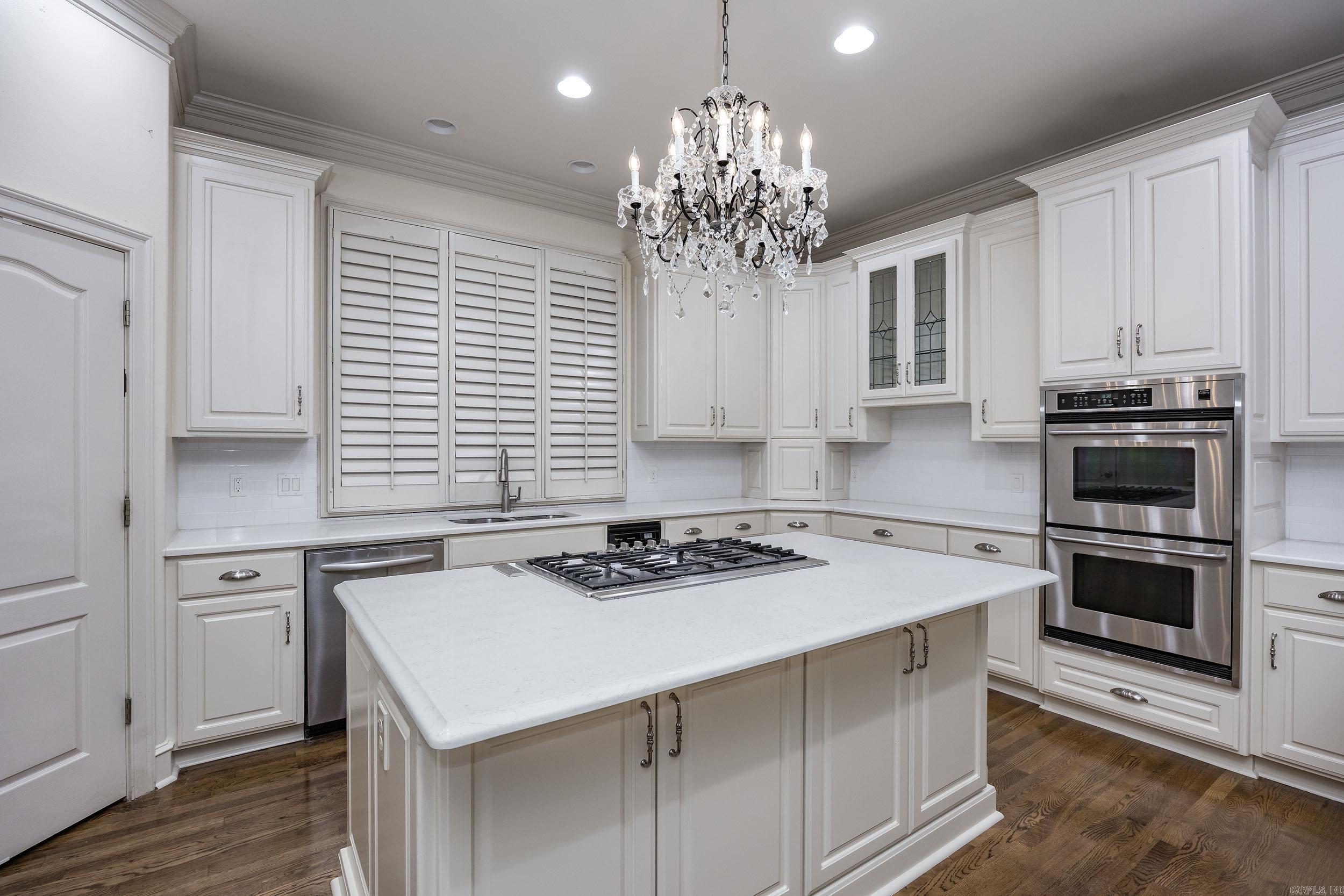 CHENAL VALLEY AVIGNON COURT - Residential